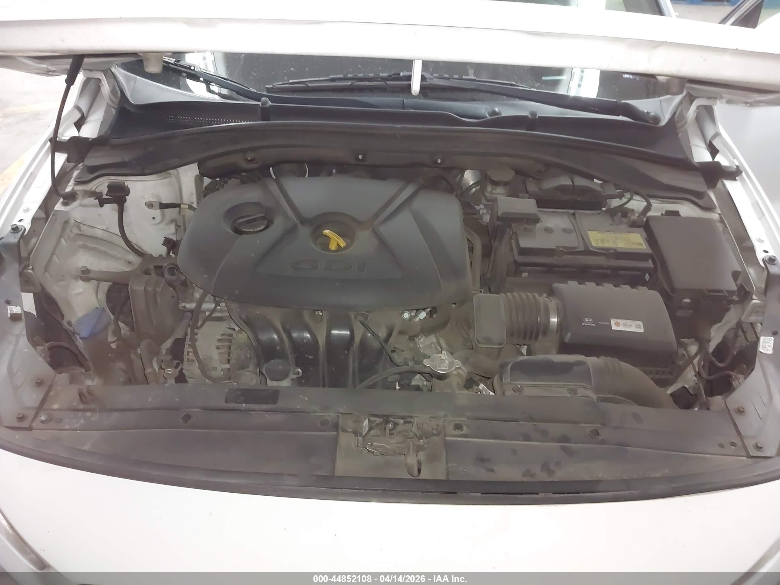 HYUNDAI ELANTRA image 10