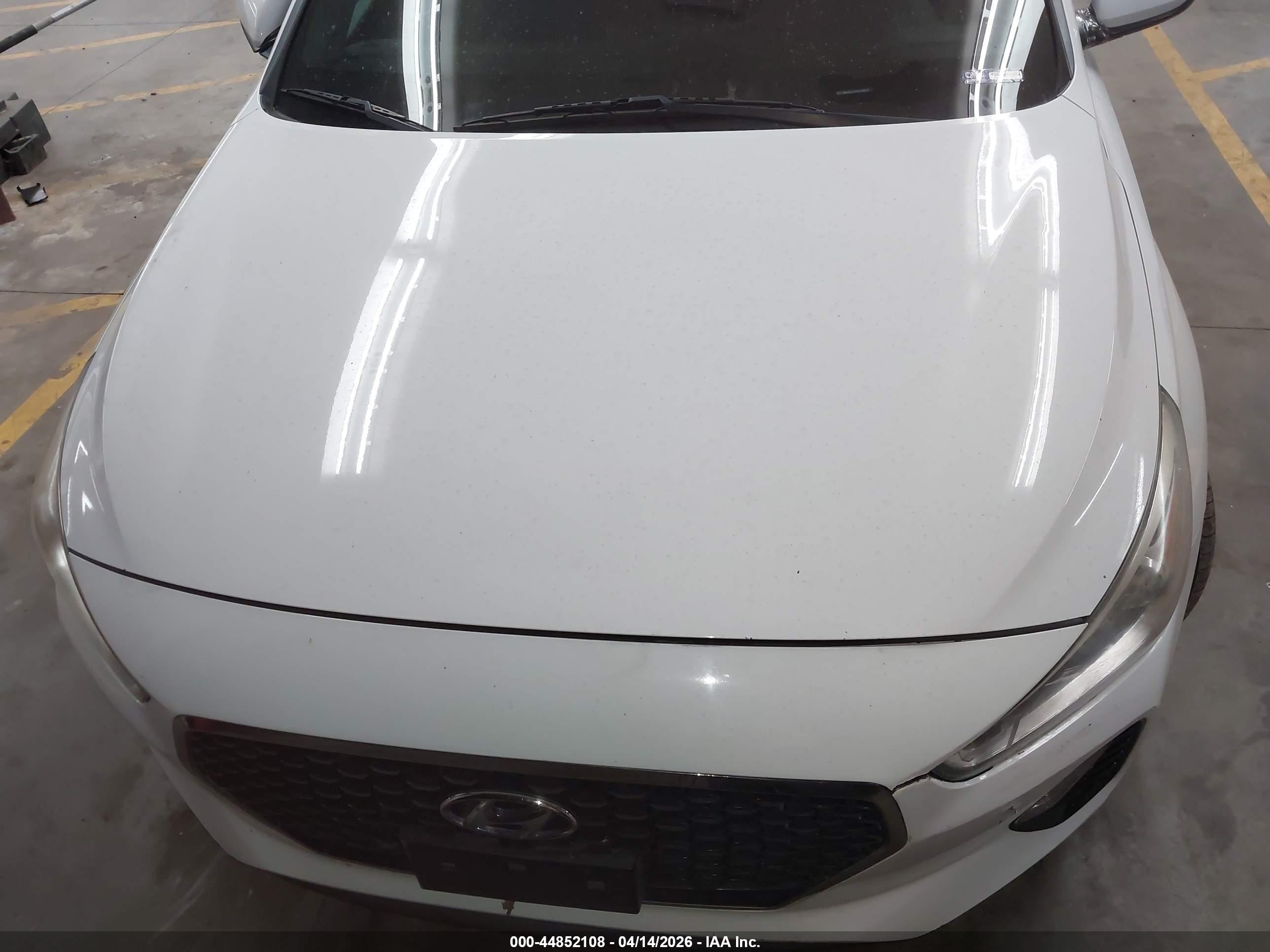 HYUNDAI ELANTRA image 6
