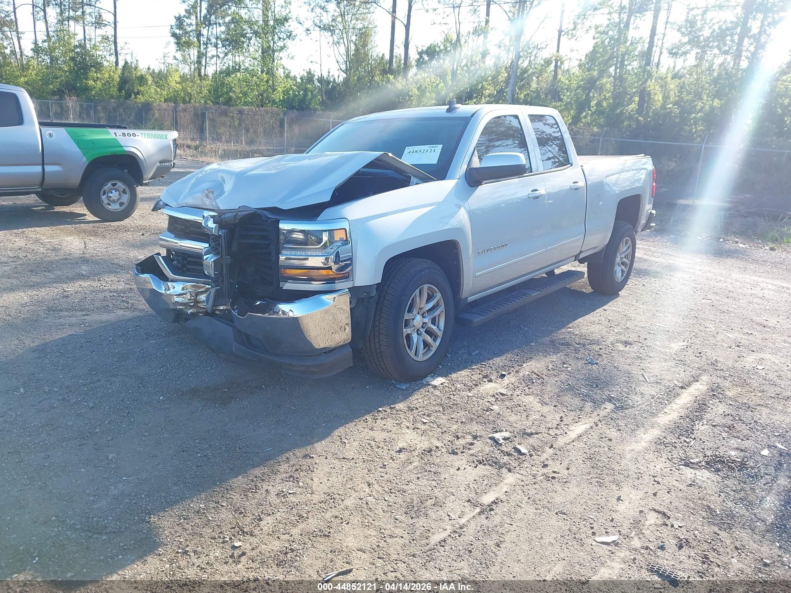 CHEVROLET SILVERADO image 2