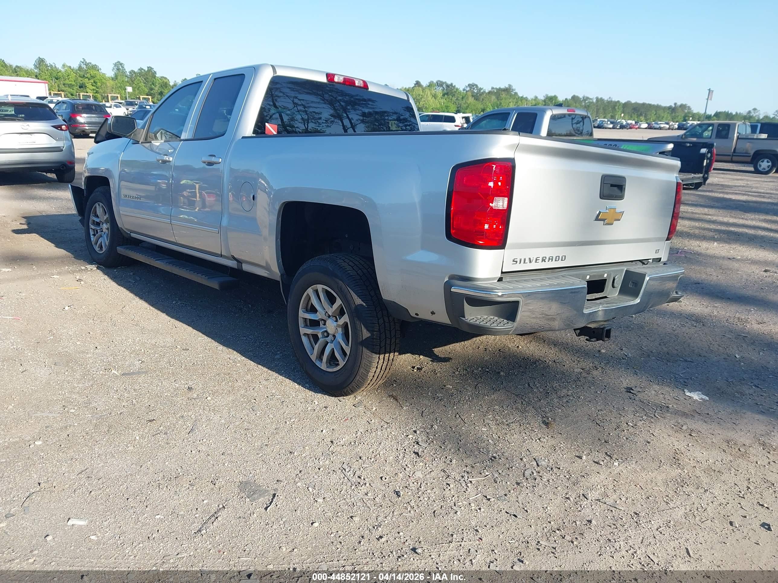 CHEVROLET SILVERADO image 3