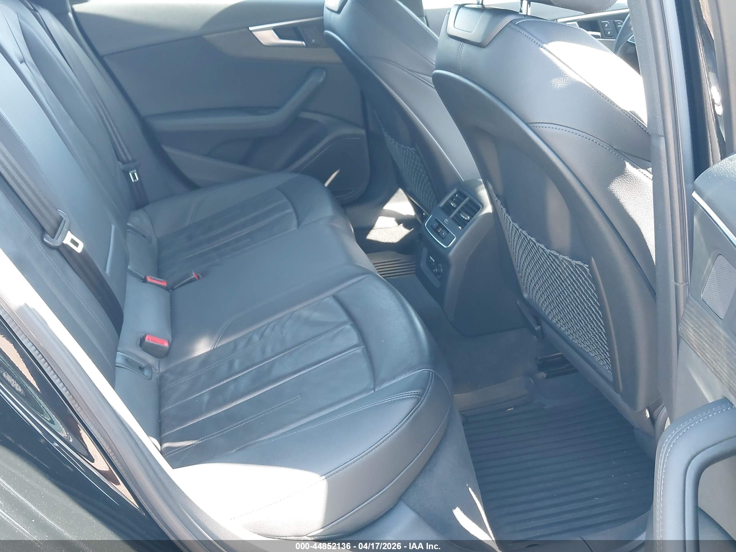AUDI A4 image 8