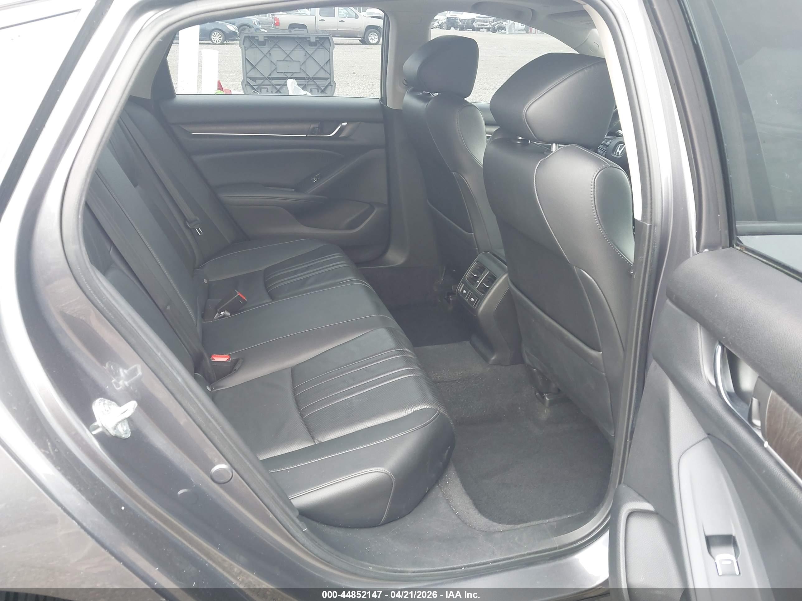 HONDA ACCORD image 8