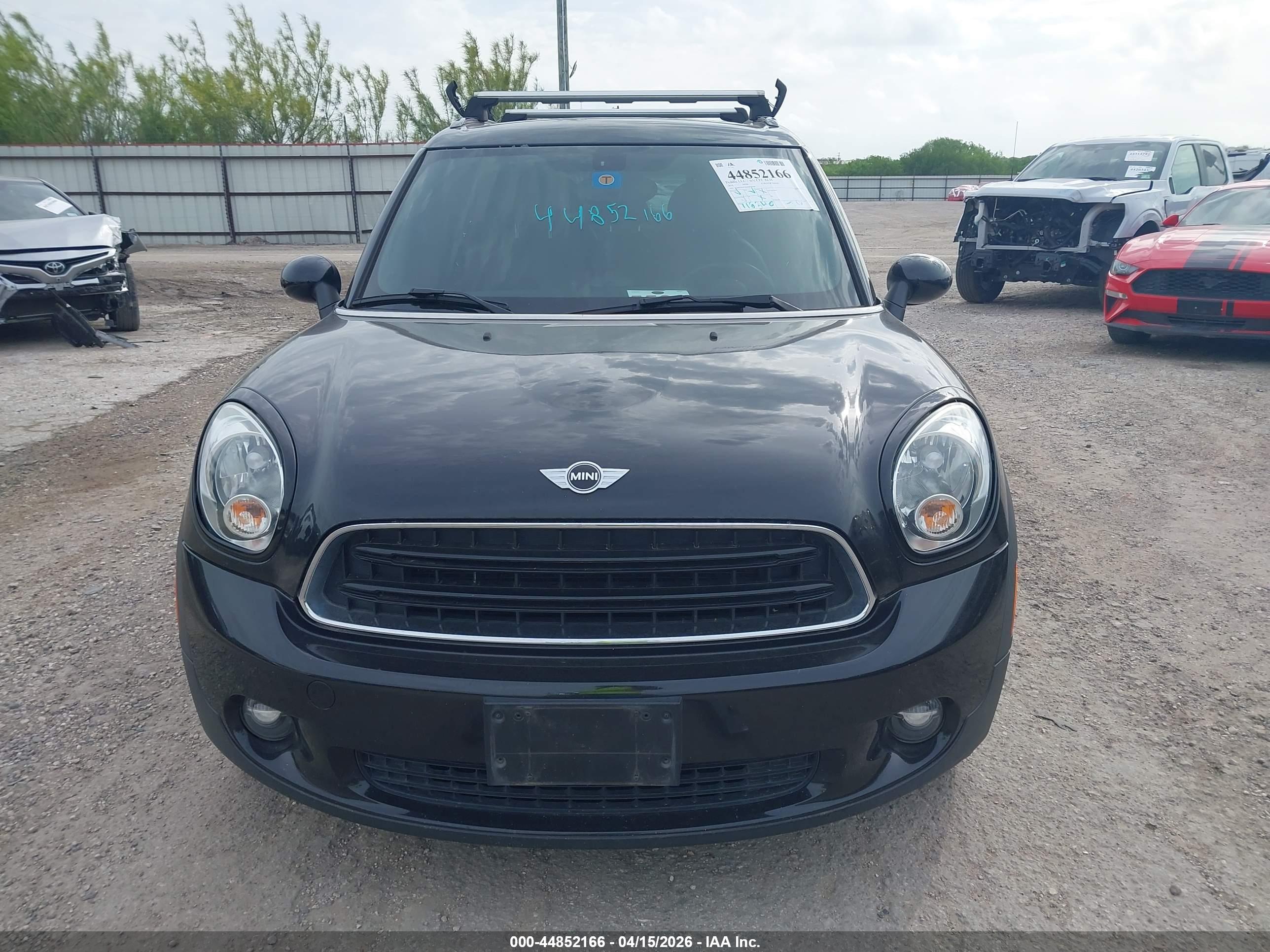 MINI COUNTRYMAN image 6
