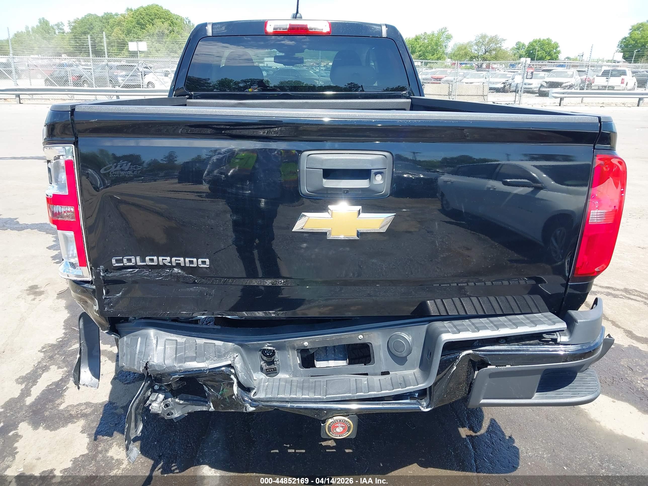 CHEVROLET COLORADO image 6