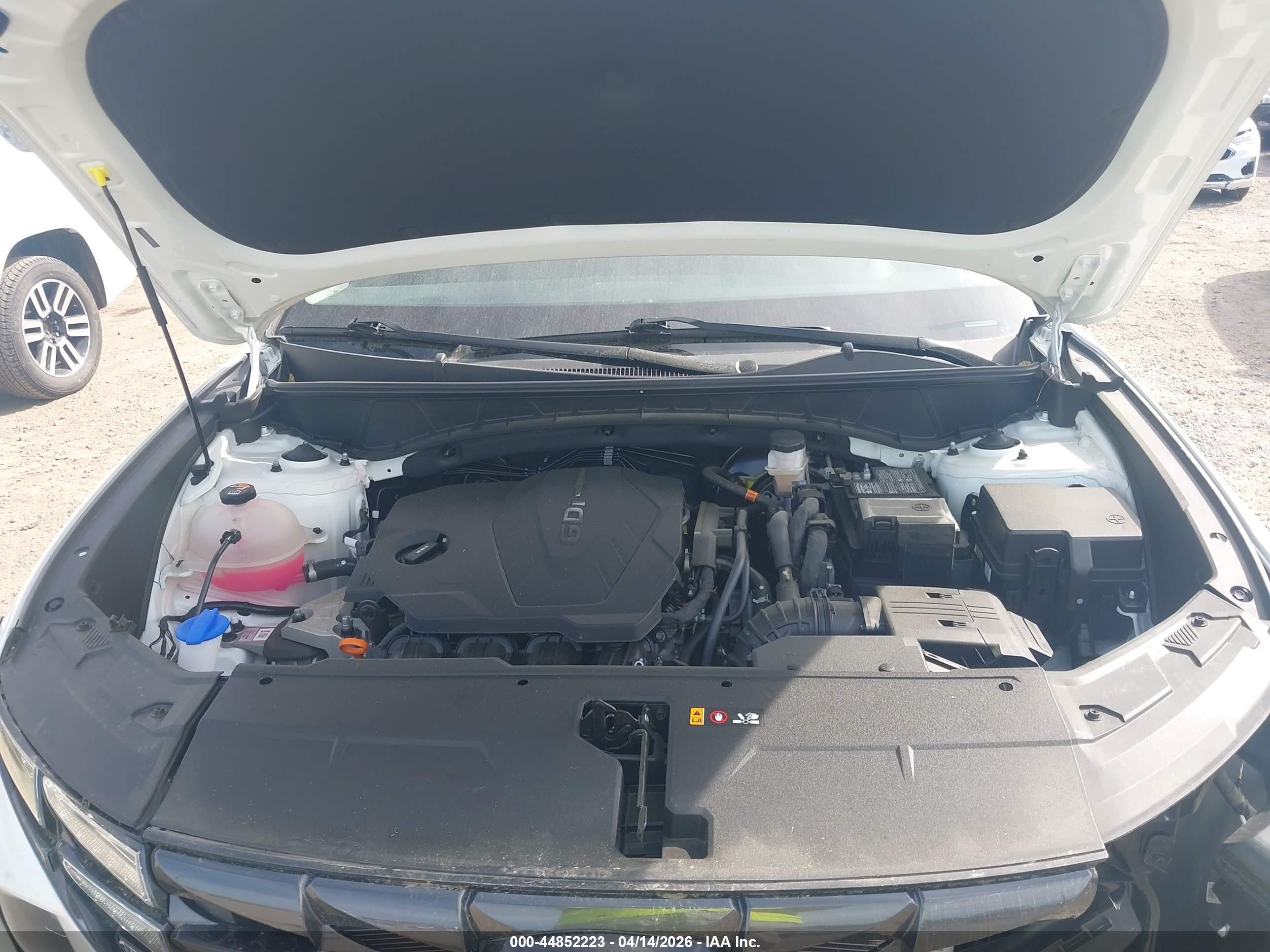 HYUNDAI TUCSON image 10