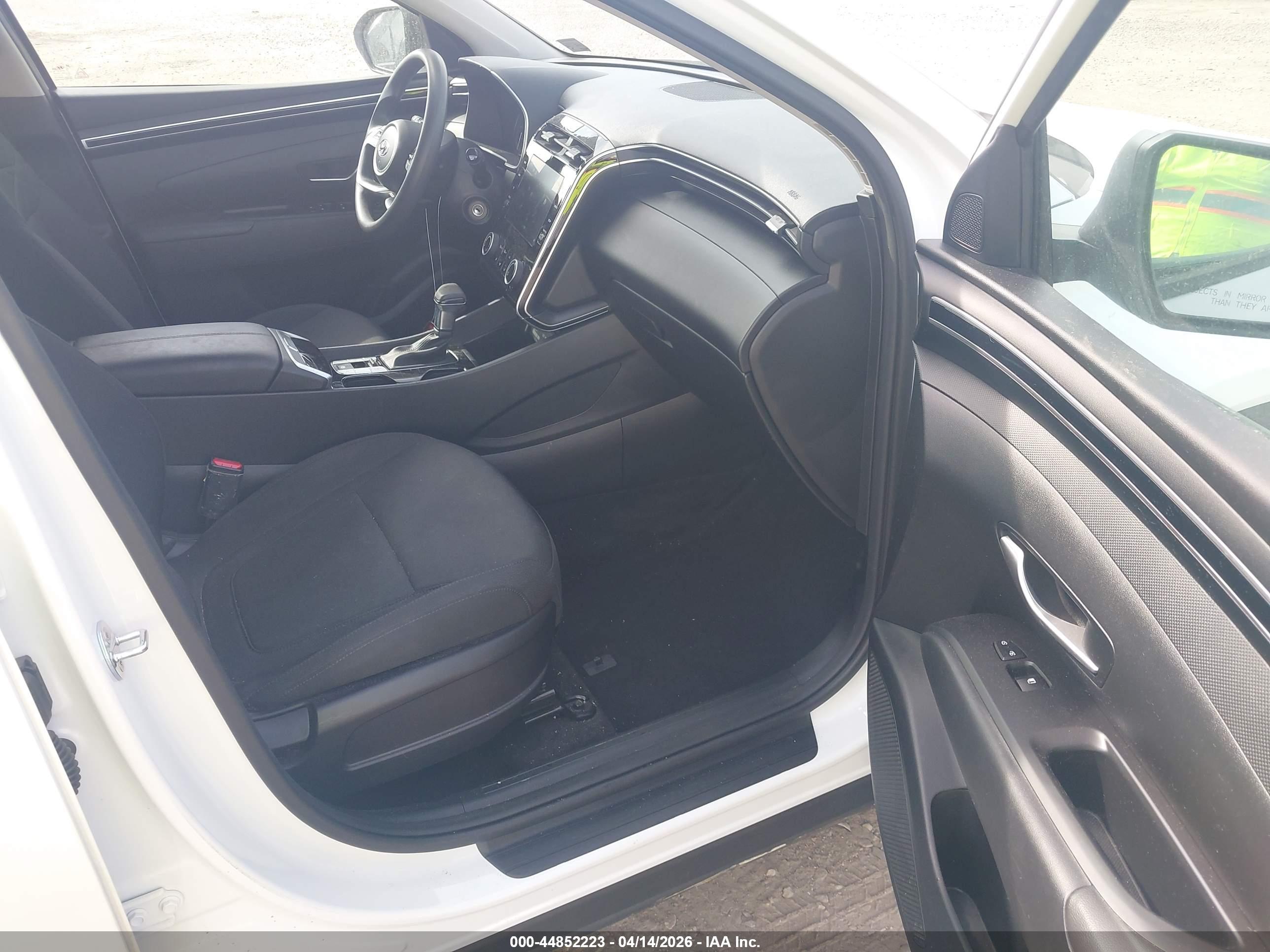 HYUNDAI TUCSON image 5