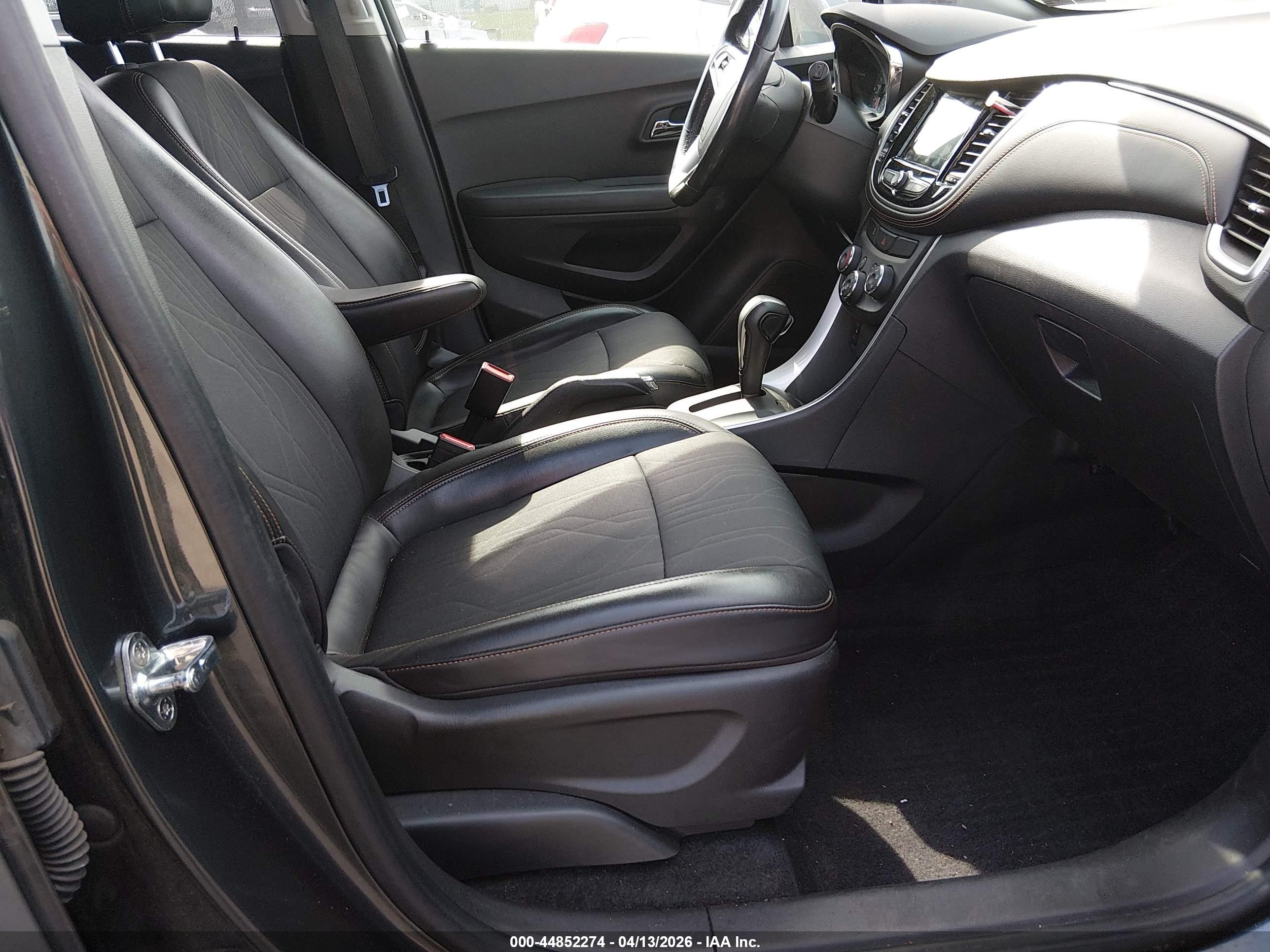 CHEVROLET TRAX image 5
