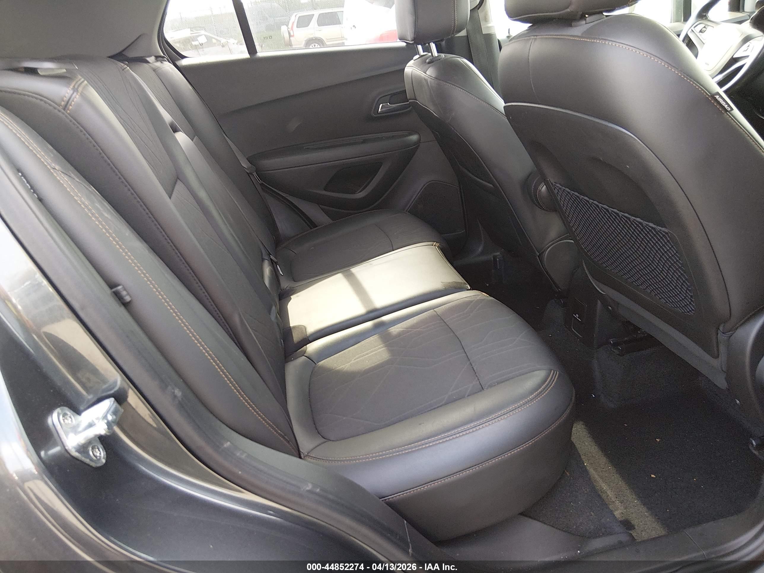 CHEVROLET TRAX image 8