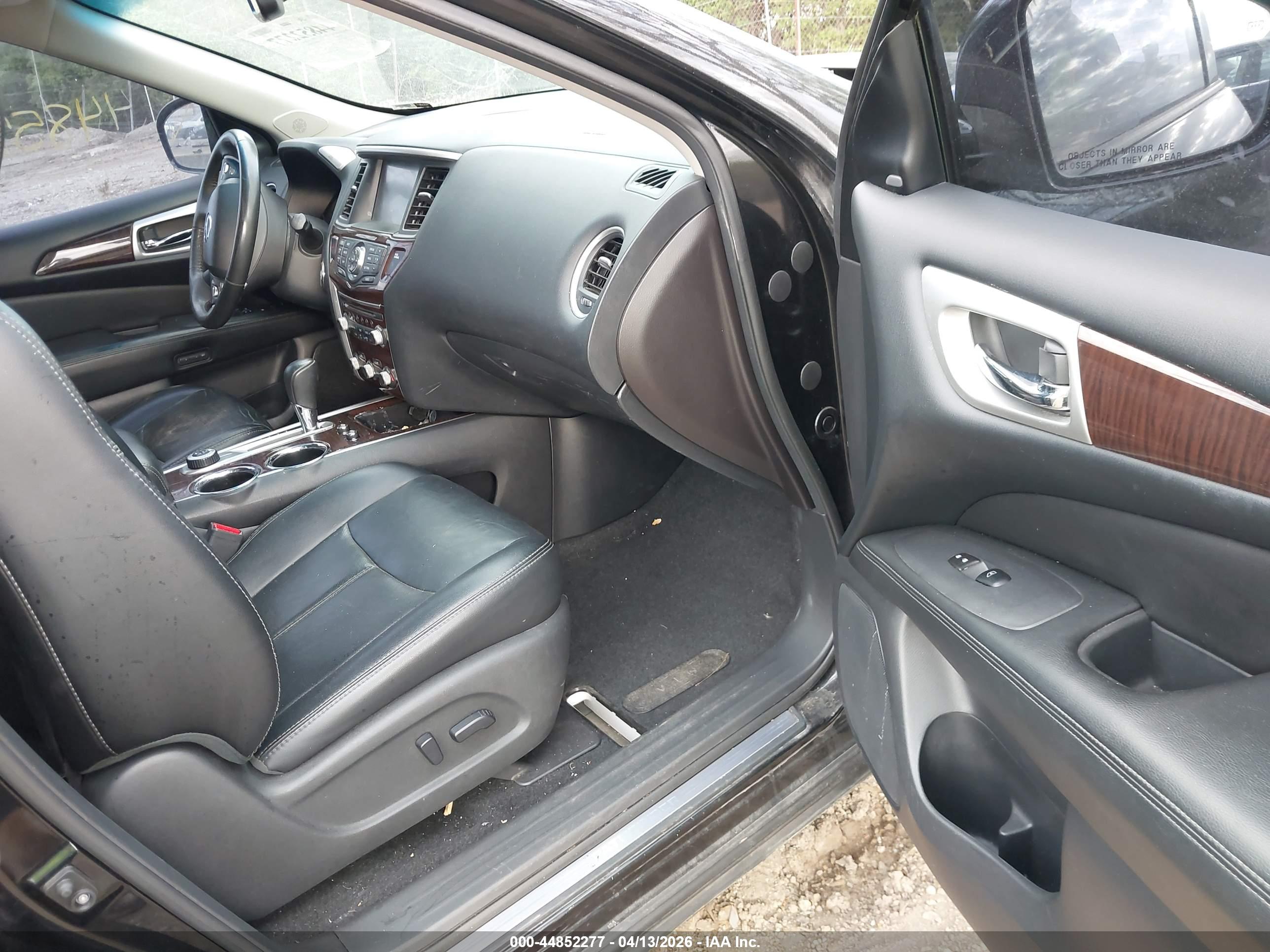 NISSAN PATHFINDER image 5