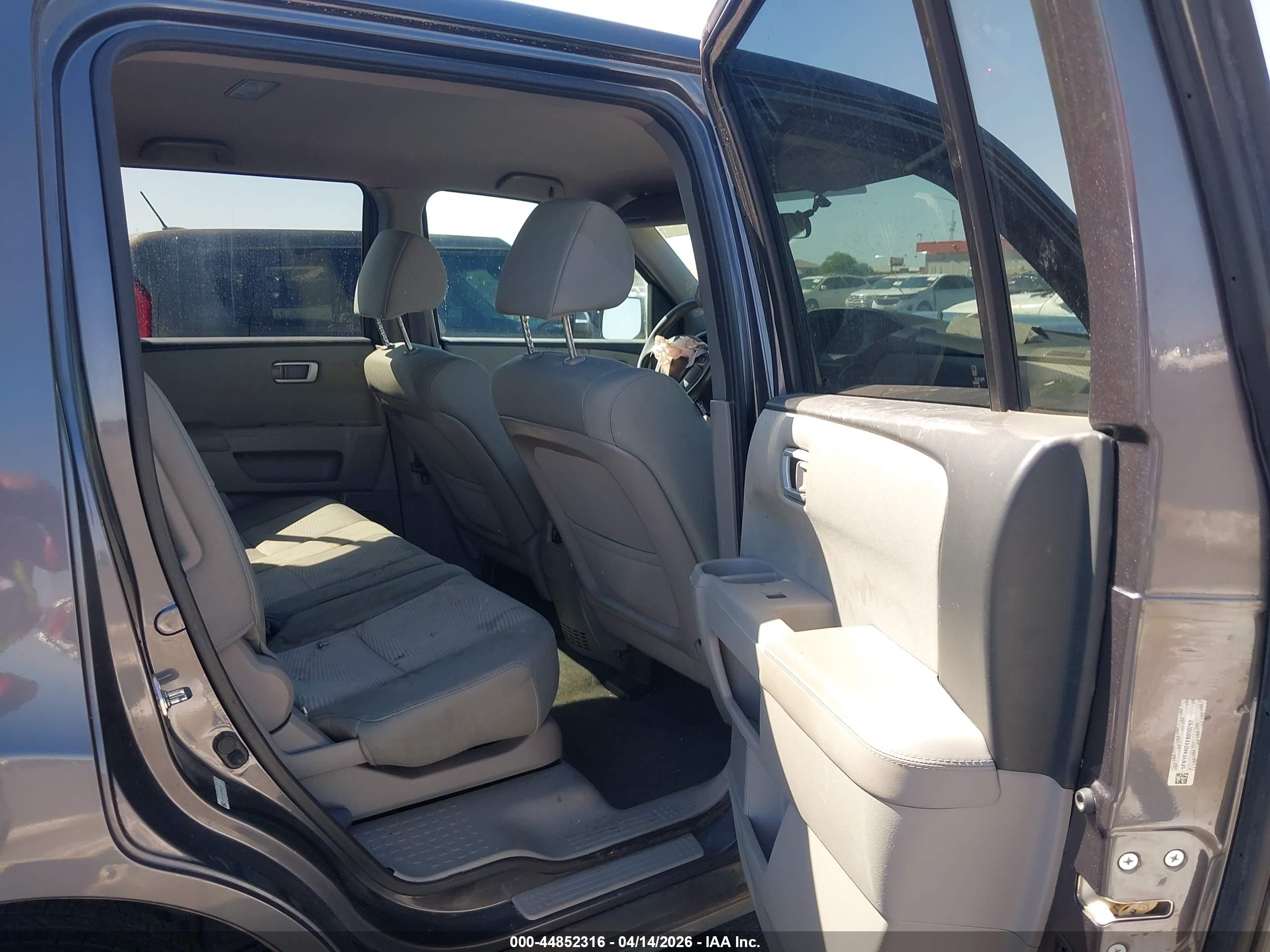 HONDA PILOT image 8