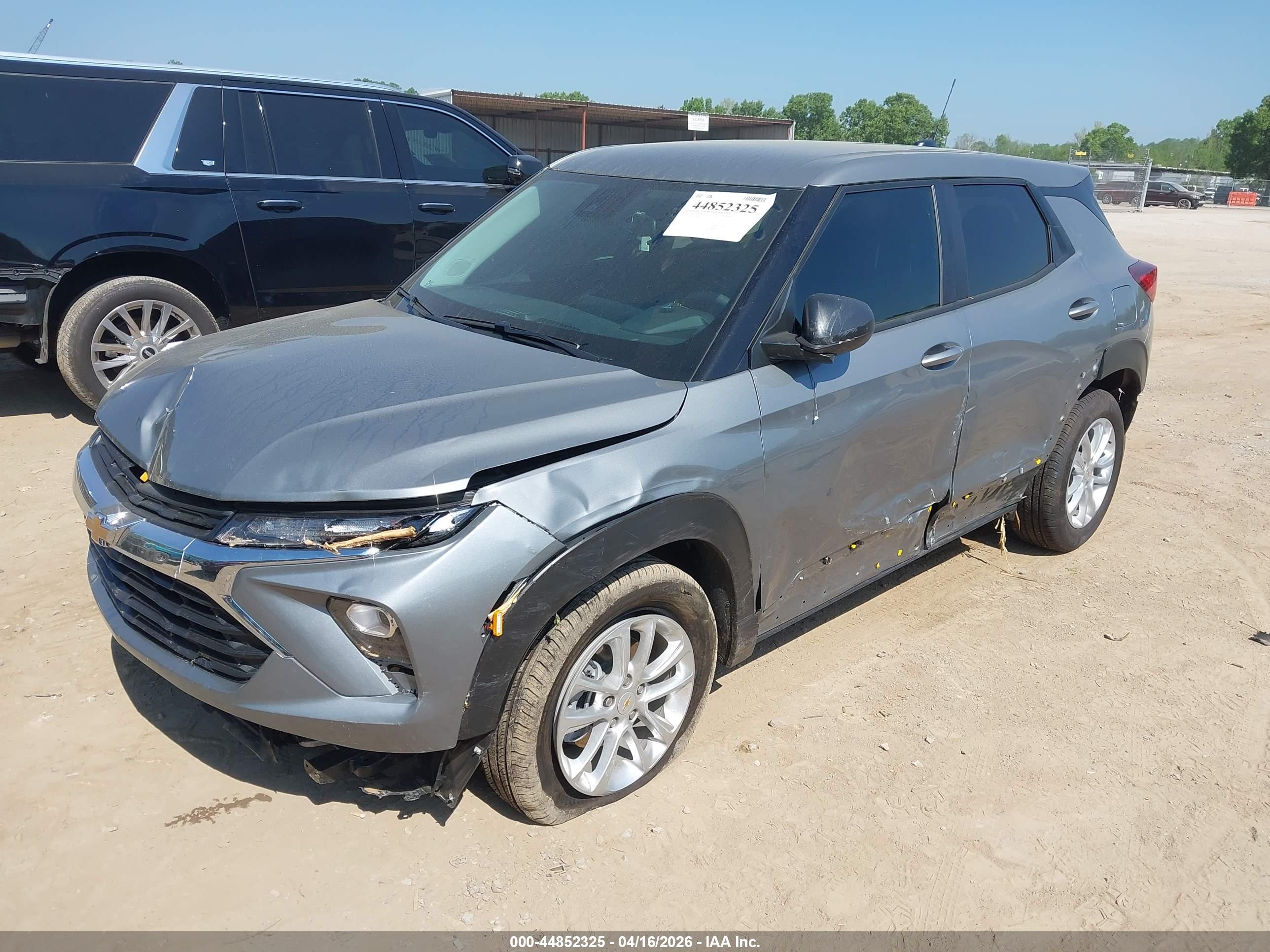 CHEVROLET TRAILBLAZER image 2