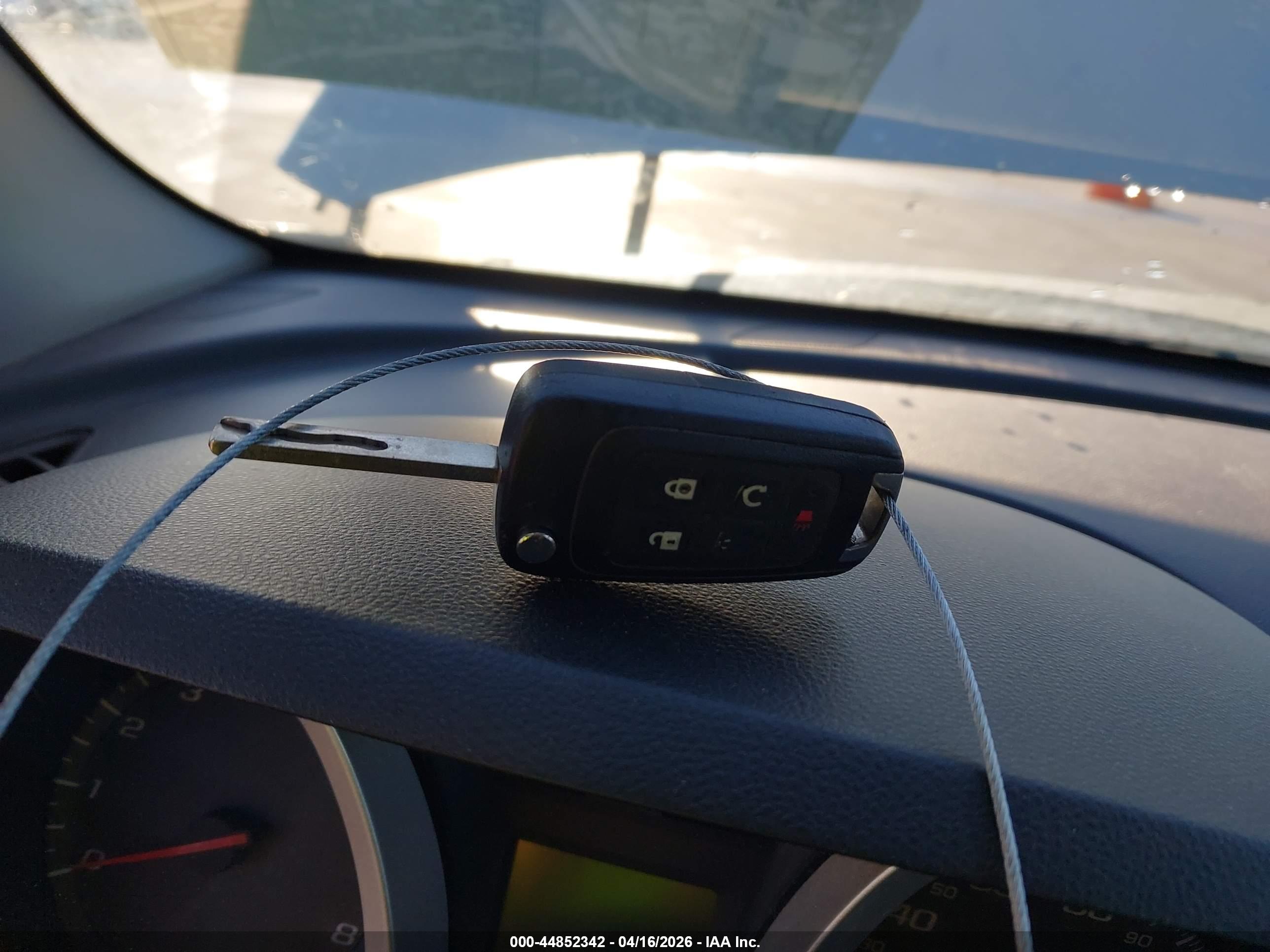 CHEVROLET EQUINOX image 11
