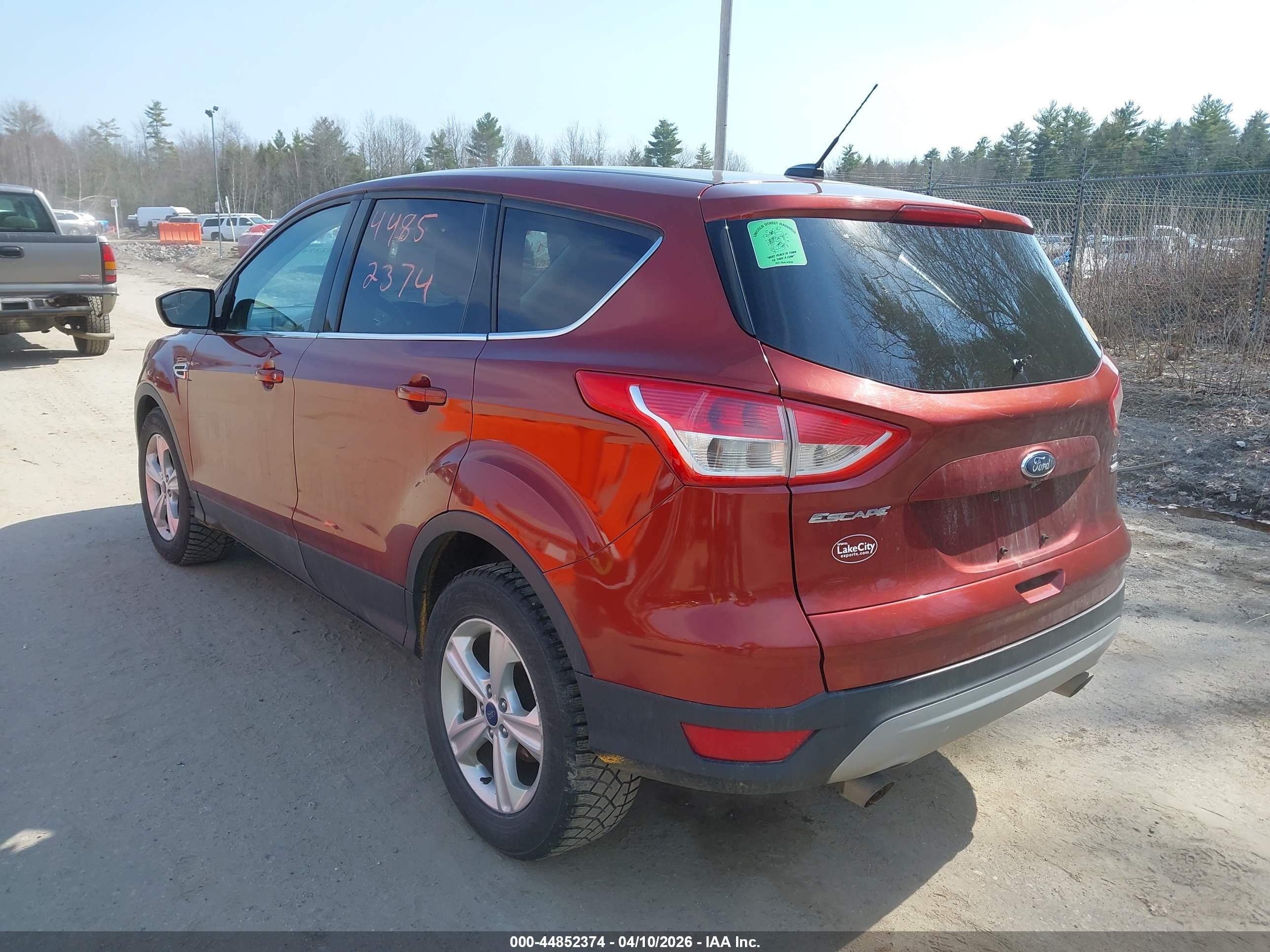 FORD ESCAPE image 3