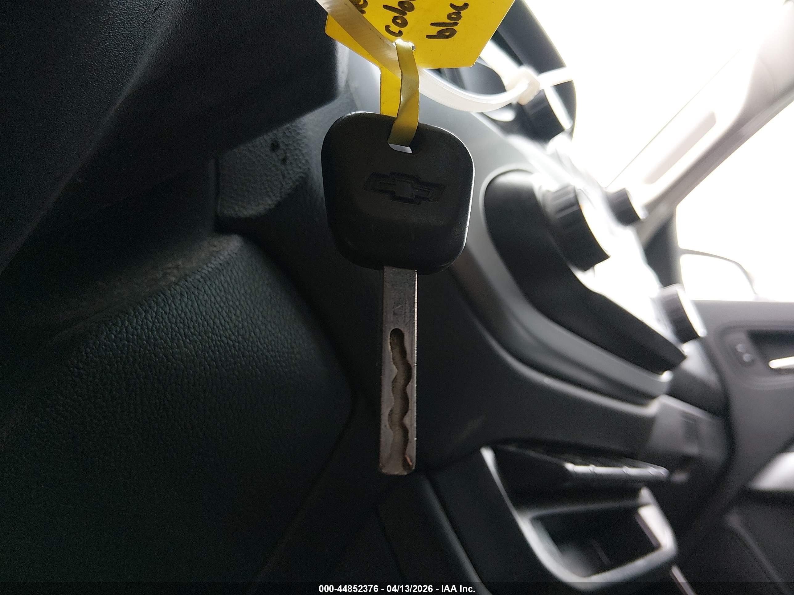 CHEVROLET COLORADO image 11