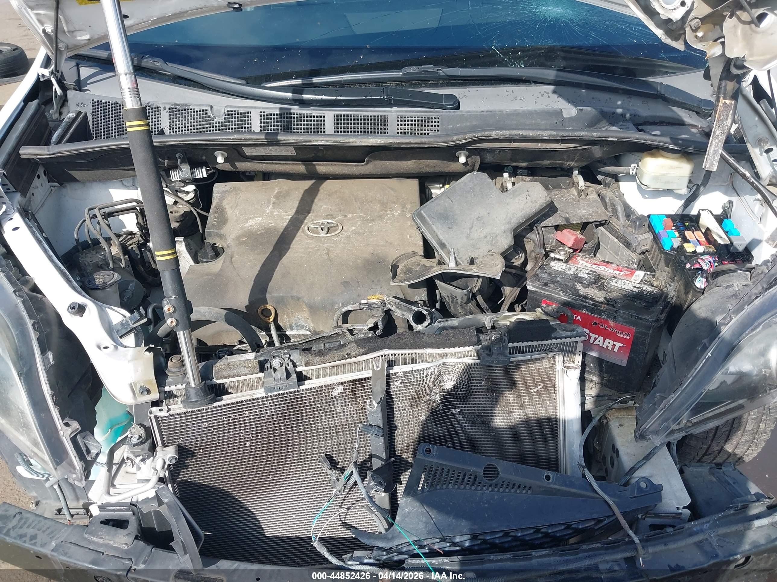 TOYOTA SIENNA image 10