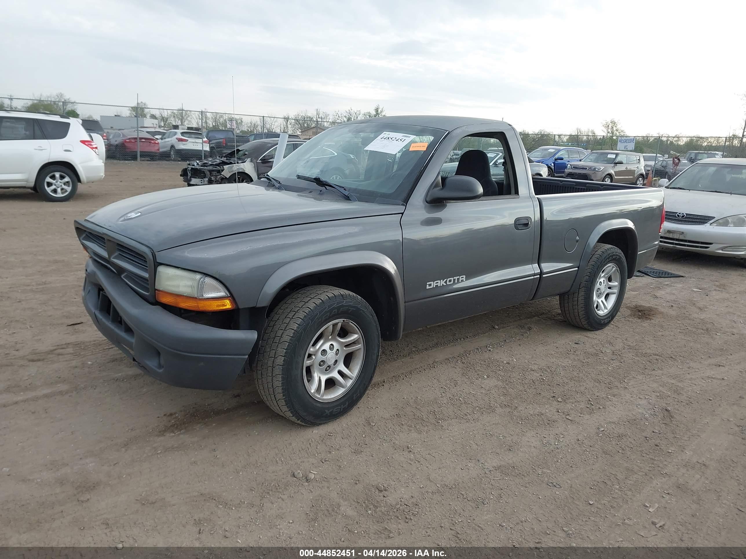 DODGE DAKOTA image 2