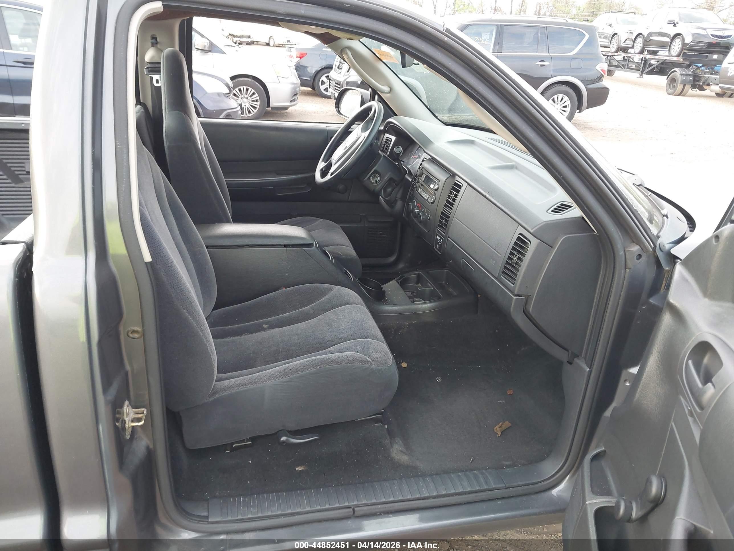 DODGE DAKOTA image 5