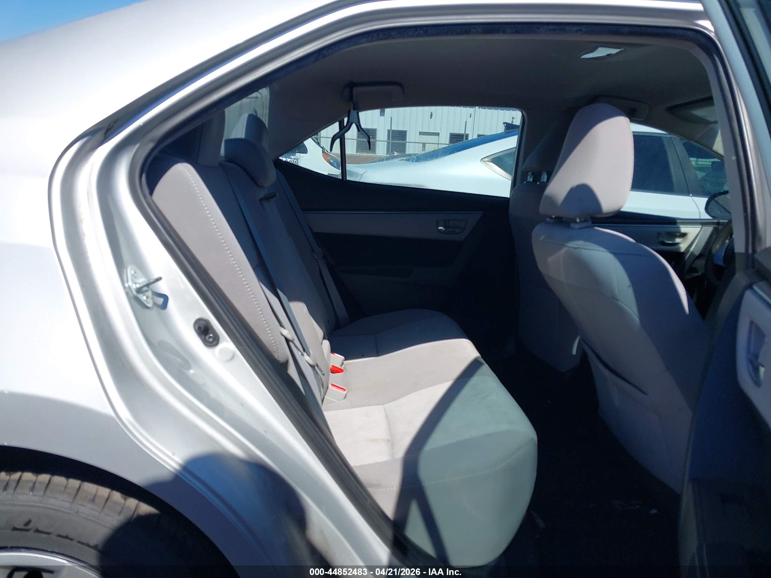 TOYOTA COROLLA image 8