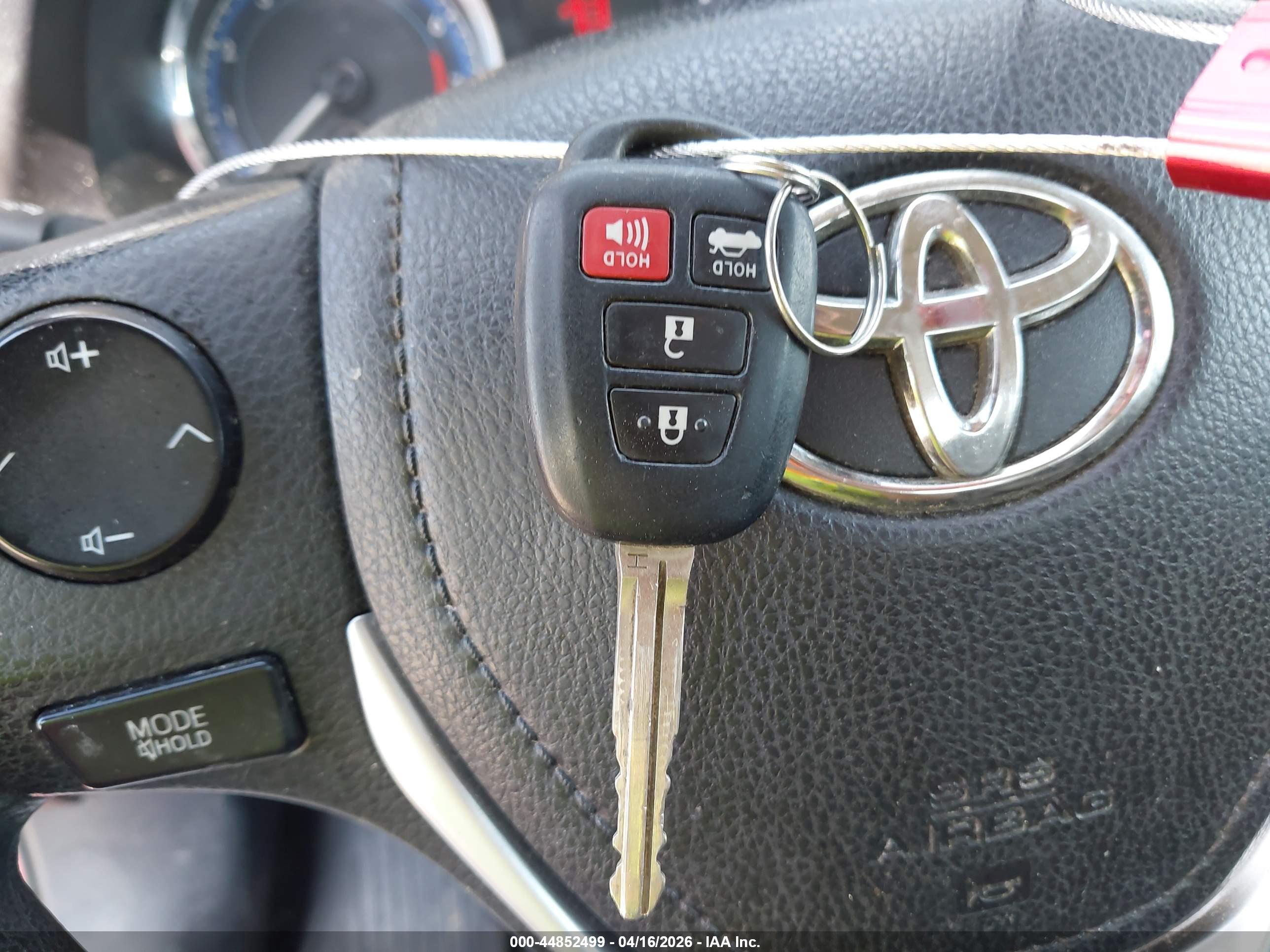 TOYOTA COROLLA image 11