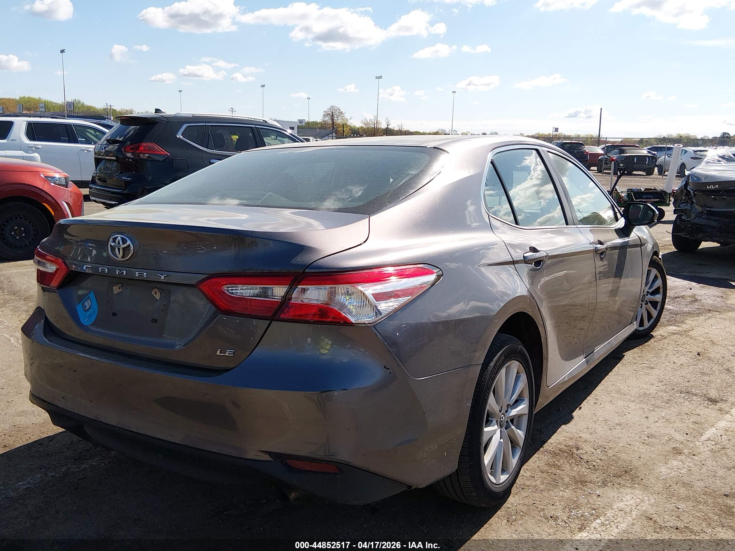 TOYOTA CAMRY image 4