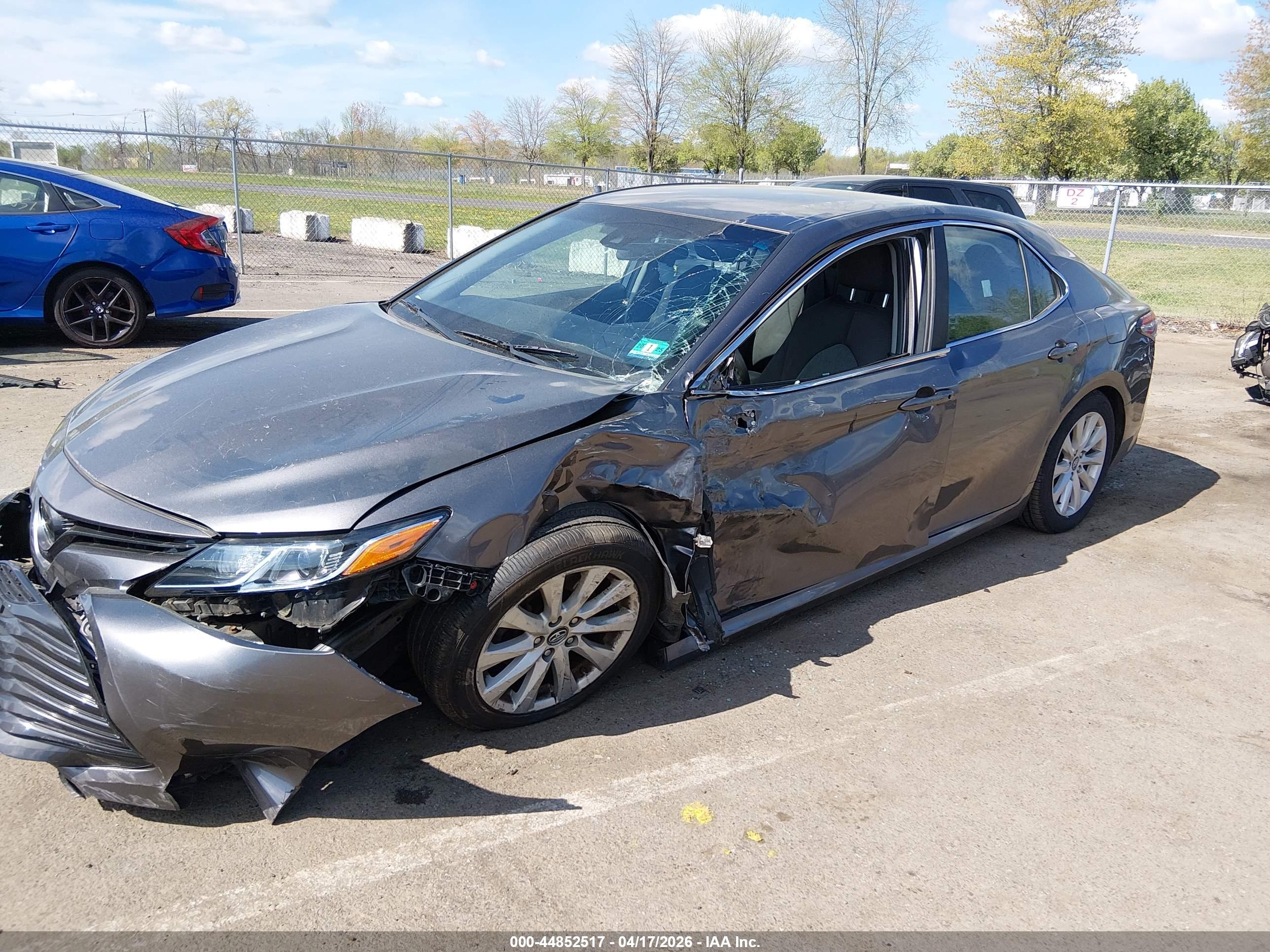 TOYOTA CAMRY image 6