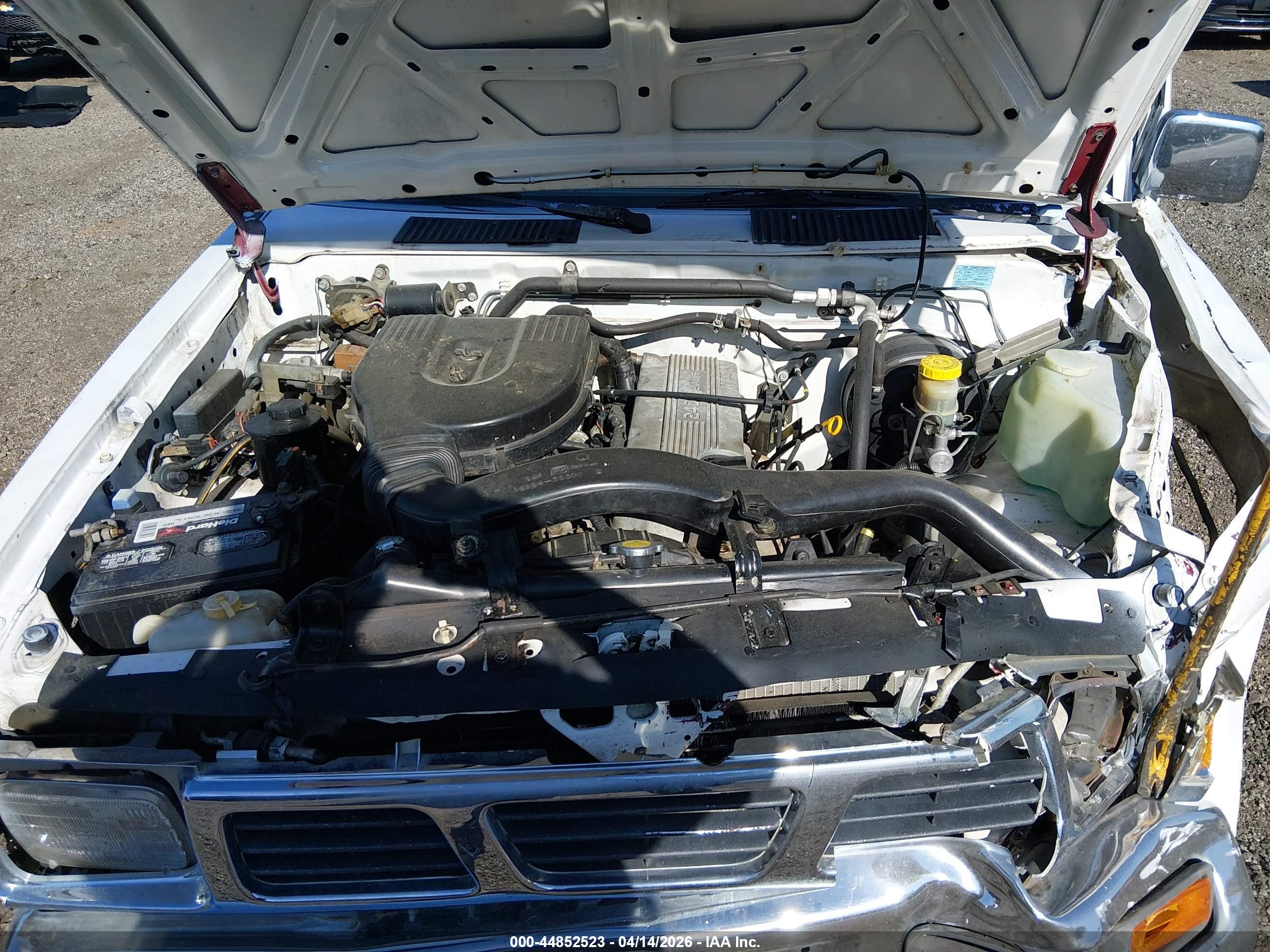 NISSAN TRUCK image 10
