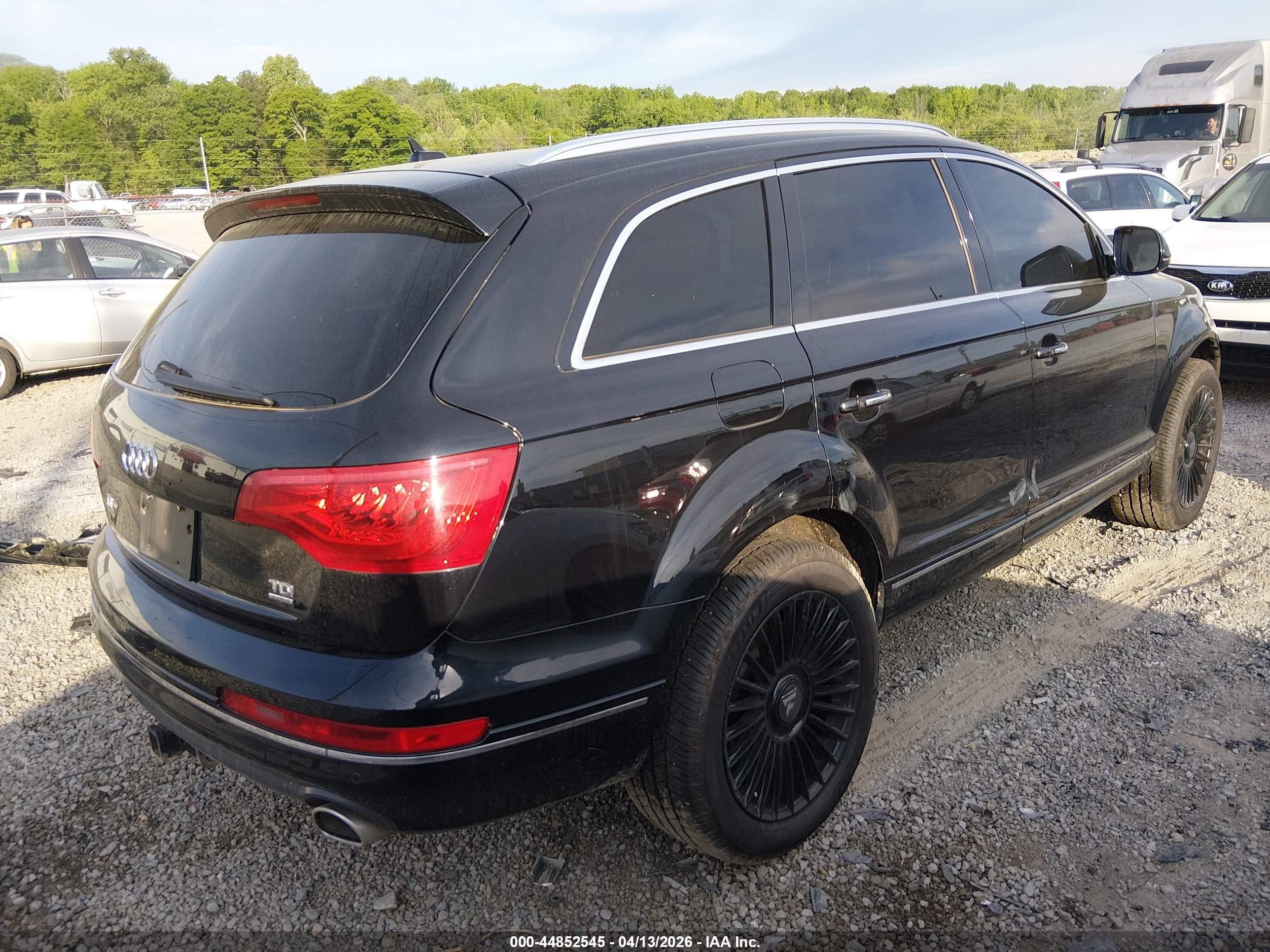 AUDI Q7 image 4