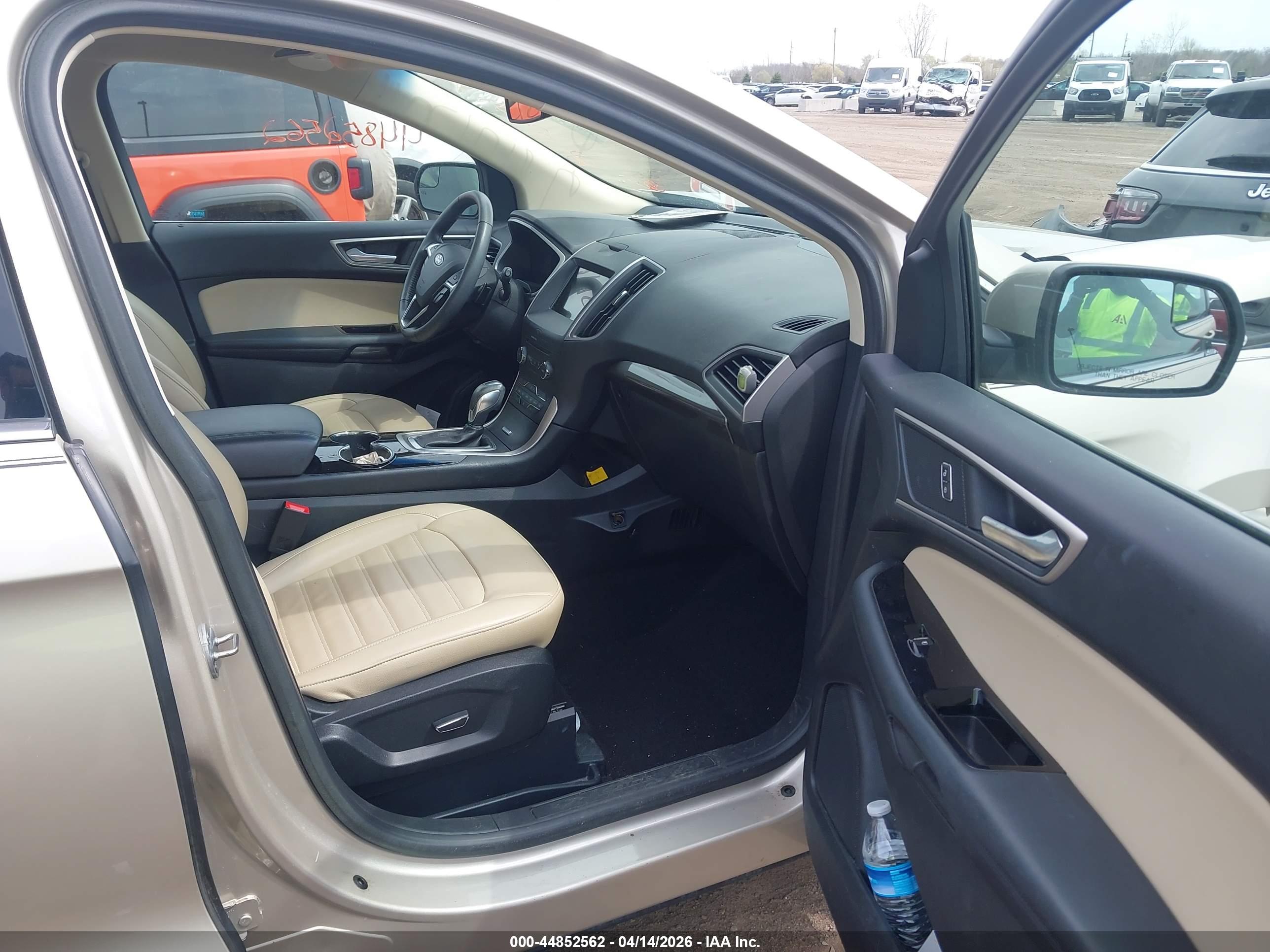 FORD EDGE image 5