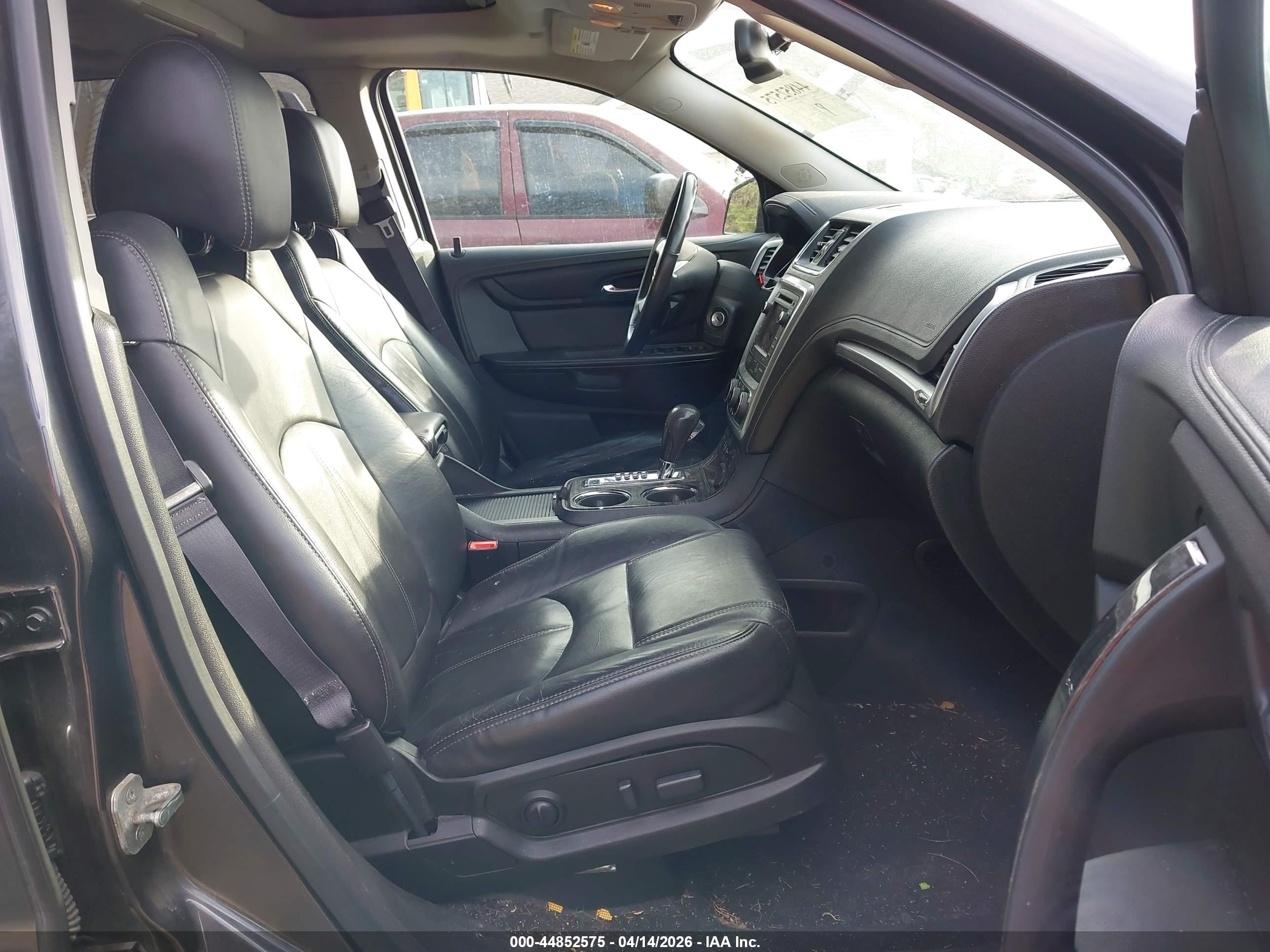 GMC ACADIA image 5