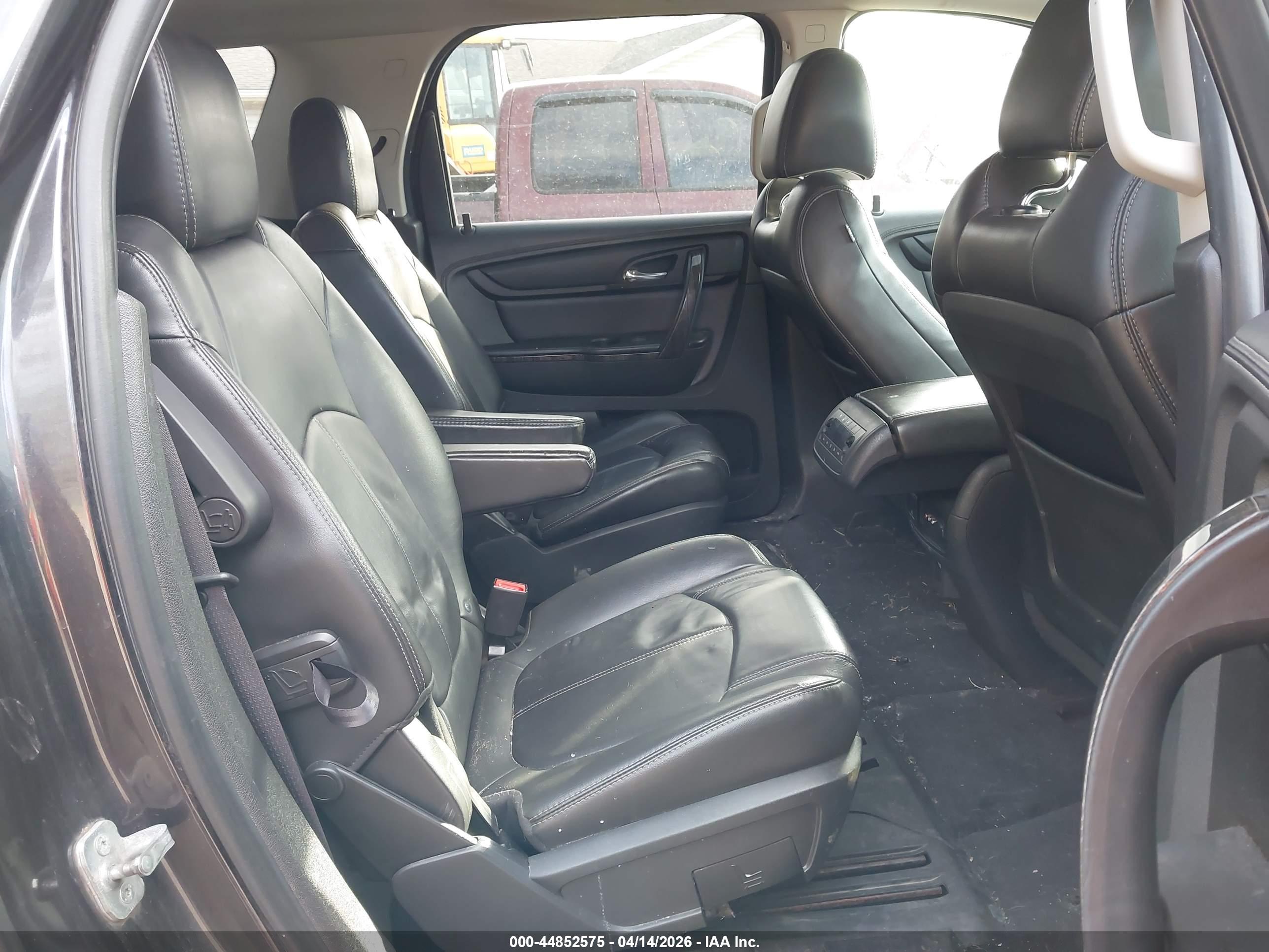 GMC ACADIA image 8