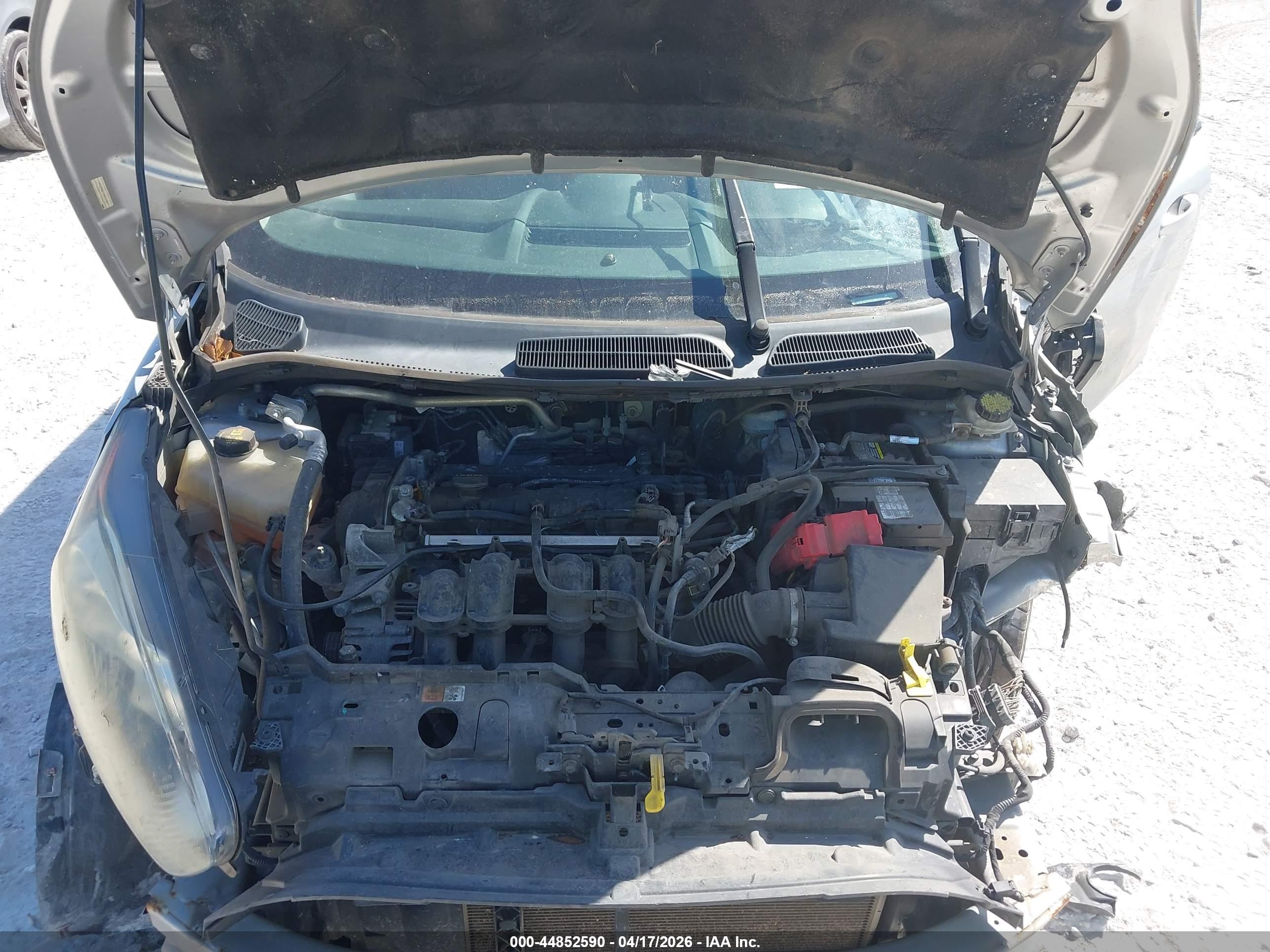 FORD FIESTA image 10