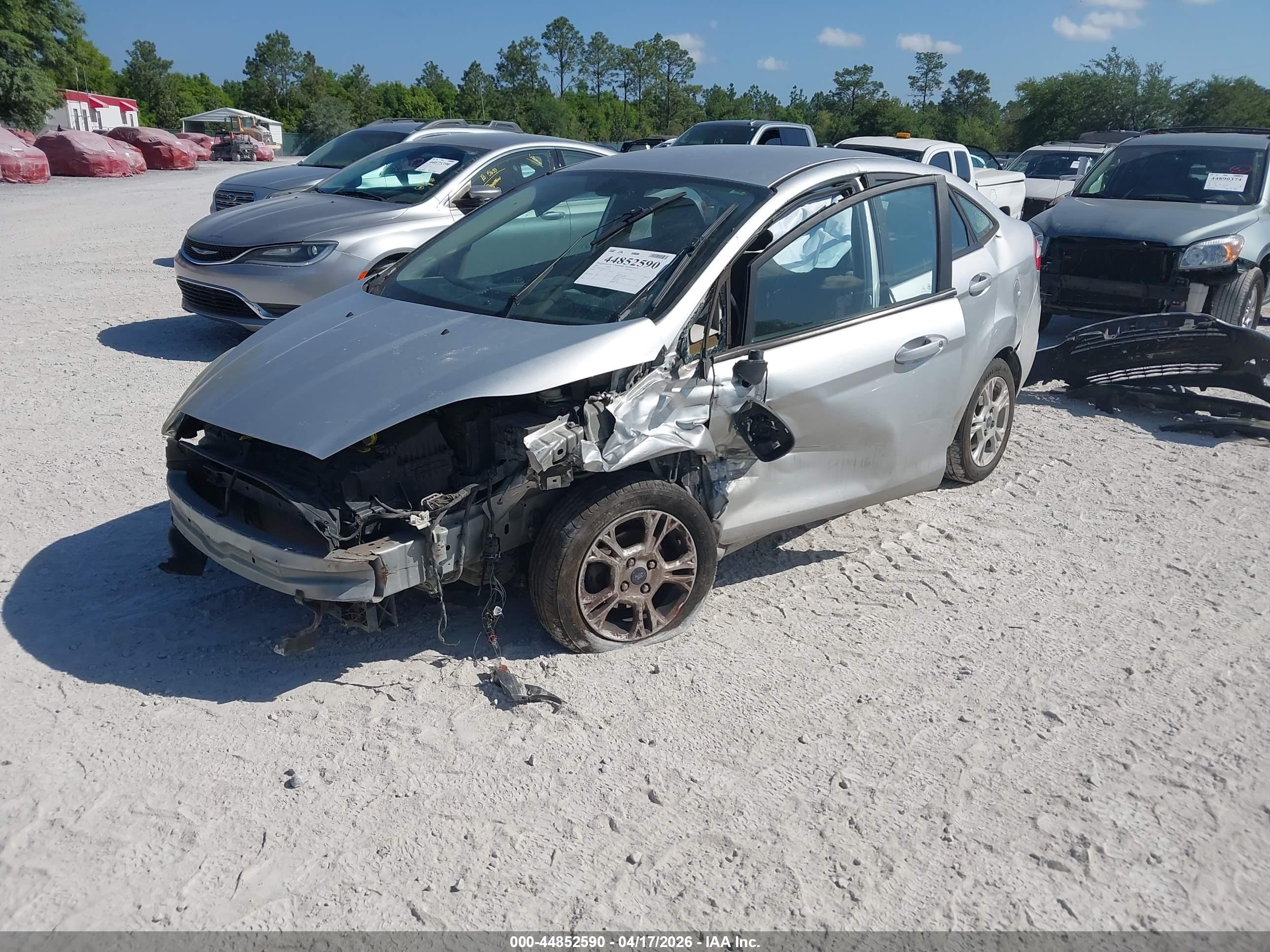 FORD FIESTA image 2