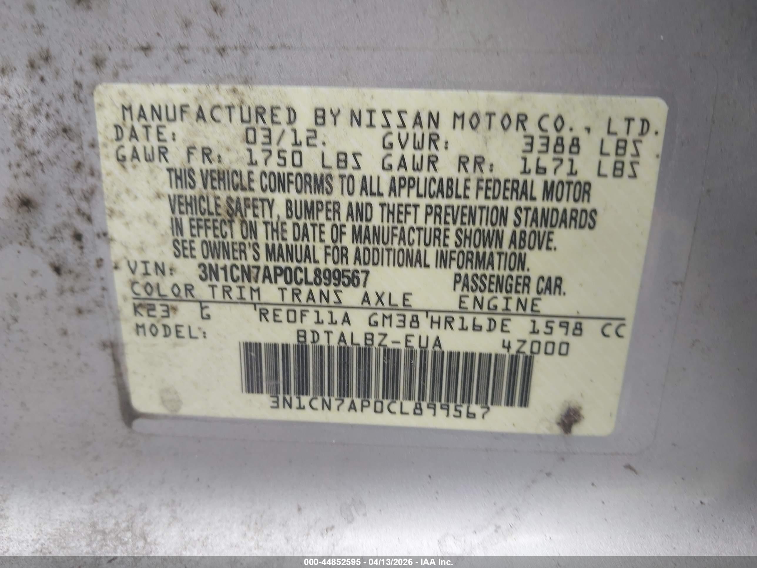 NISSAN VERSA image 9