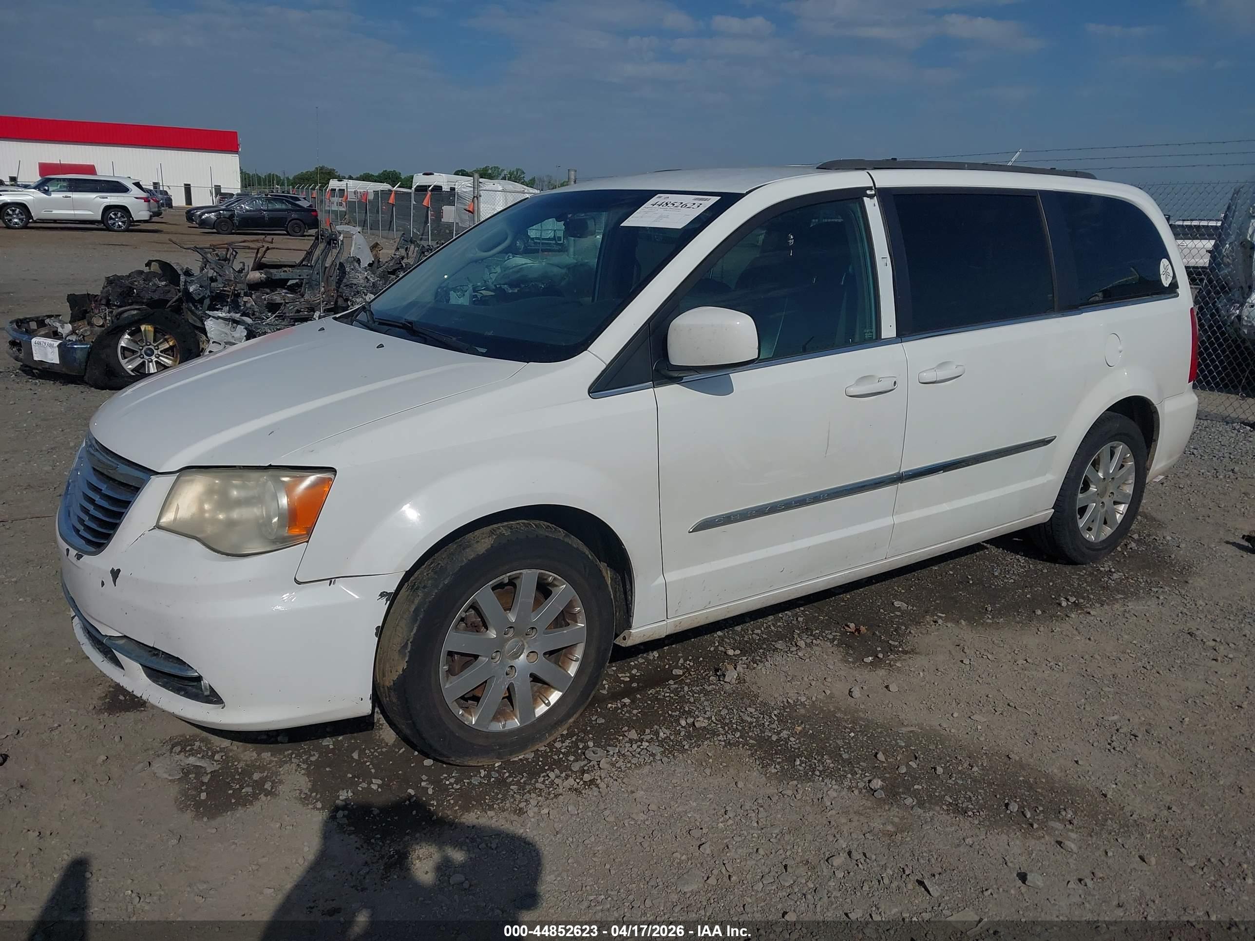 CHRYSLER TOWN image 2