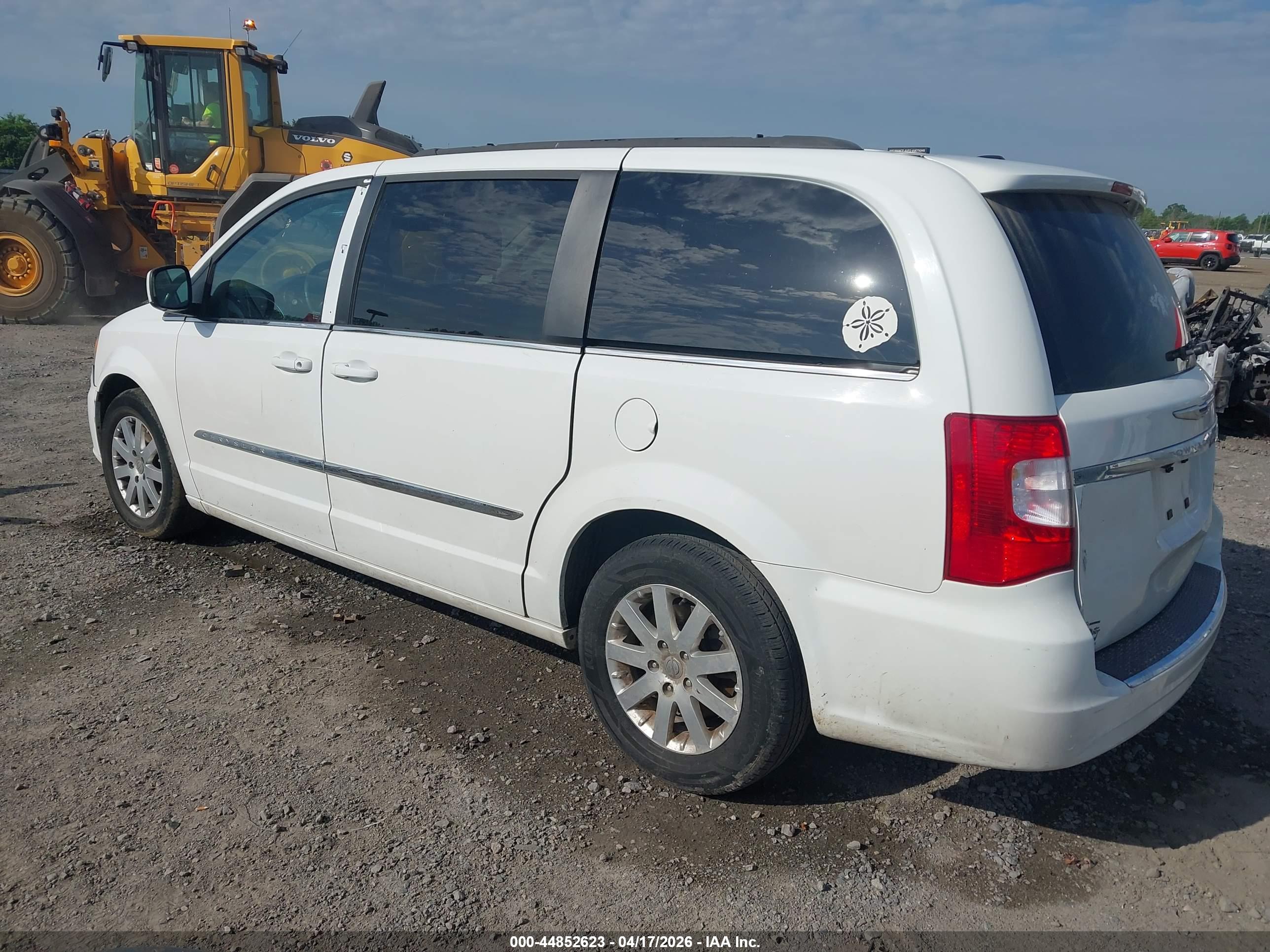CHRYSLER TOWN image 3