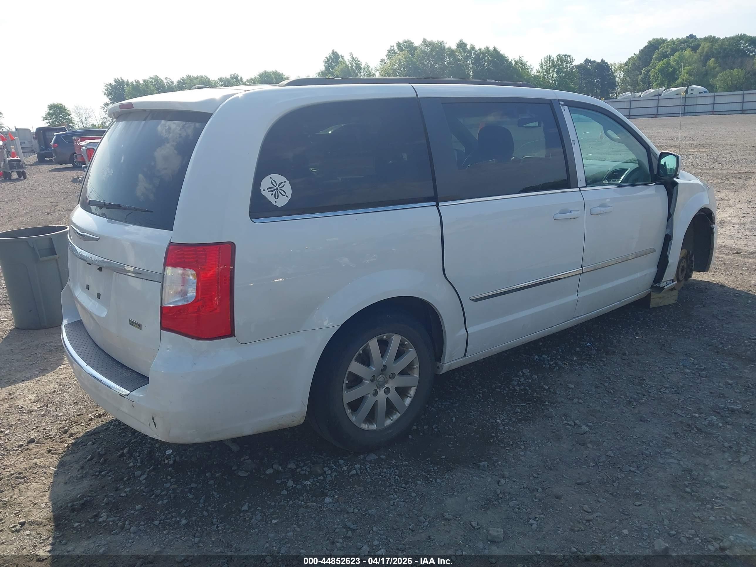CHRYSLER TOWN image 4