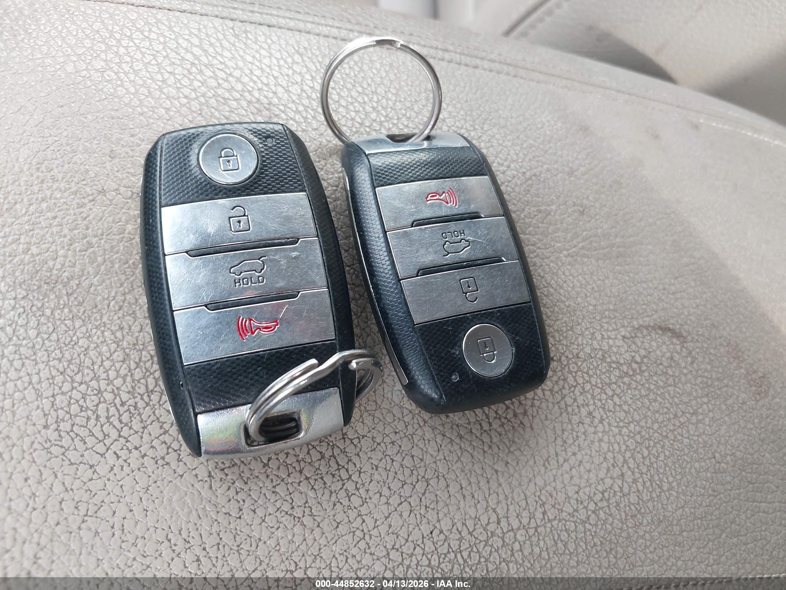 KIA SORENTO image 11