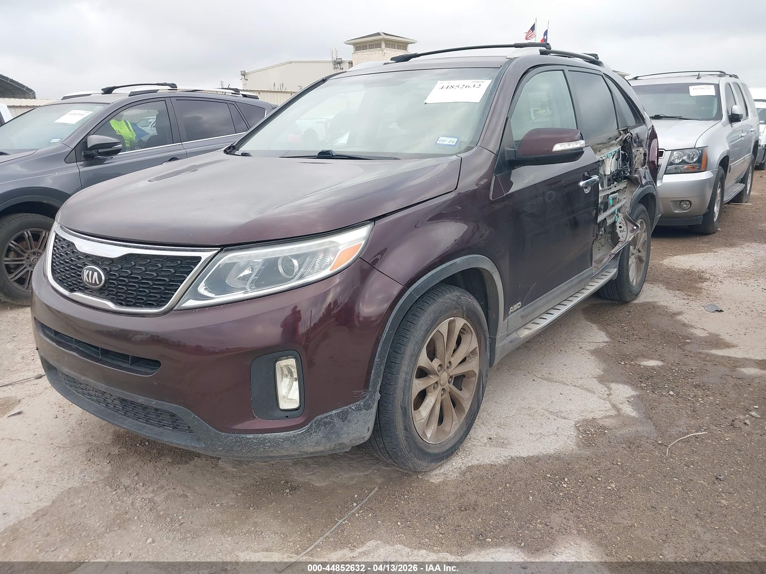 KIA SORENTO image 2