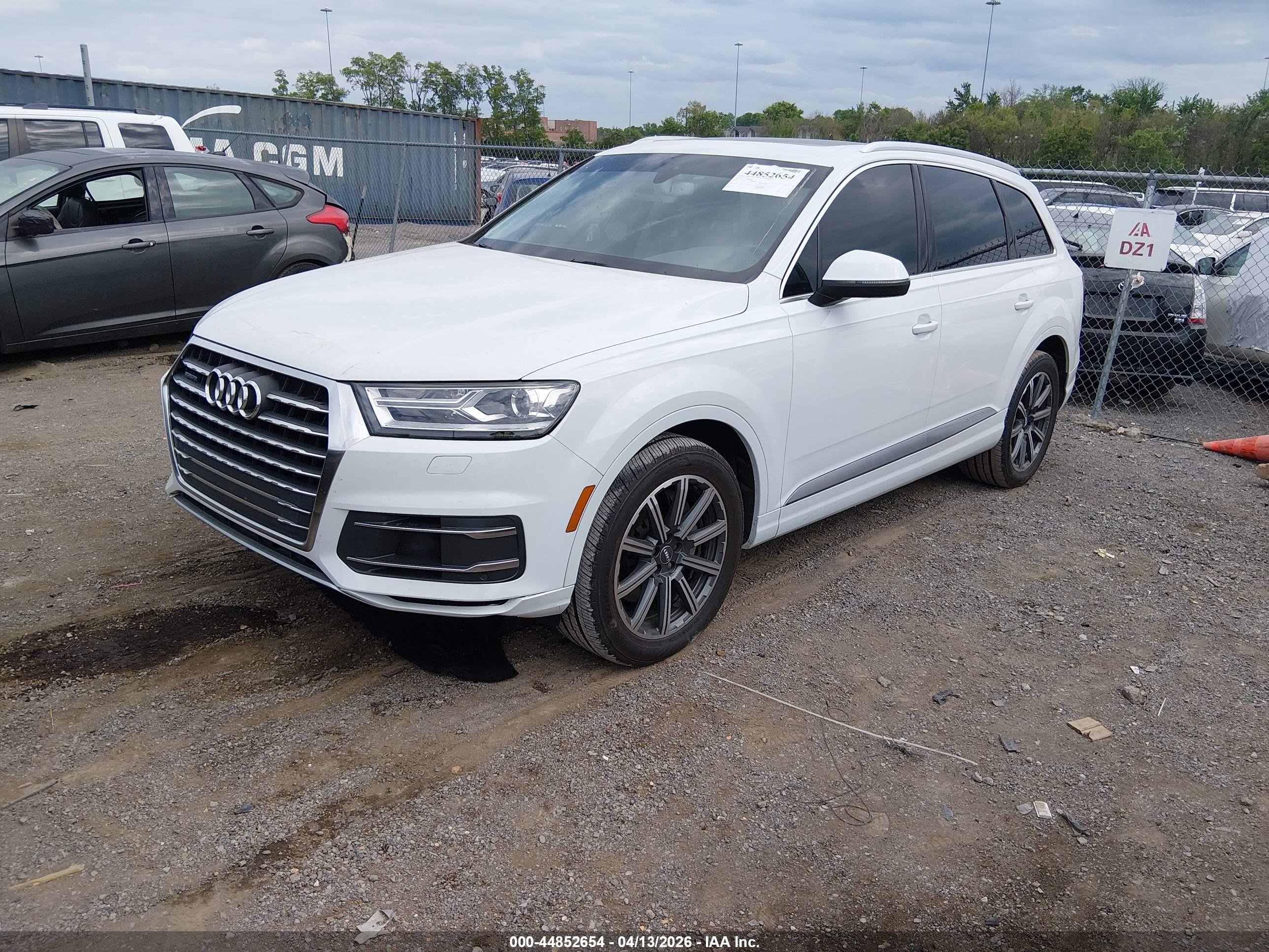 AUDI Q7 image 2