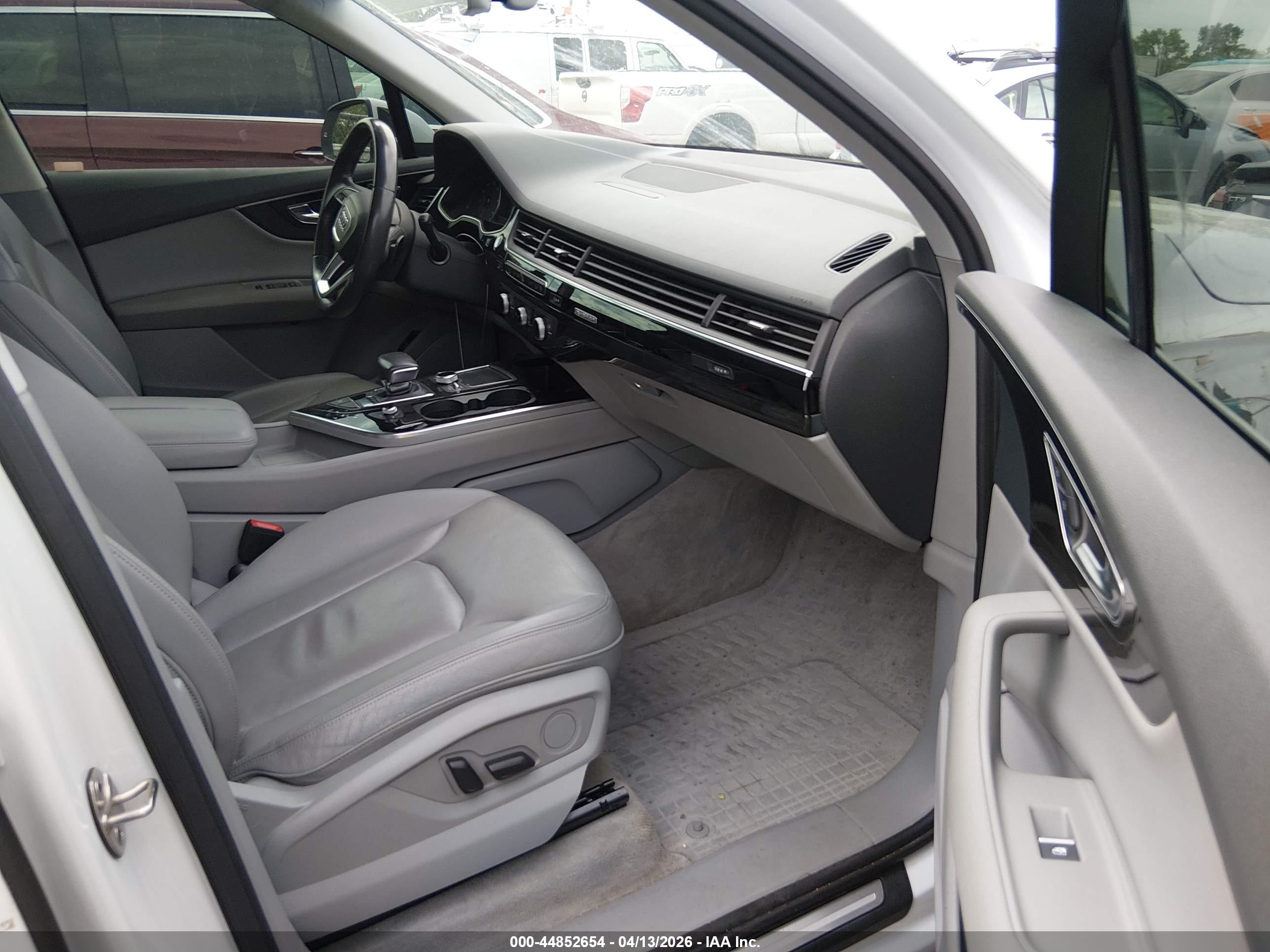 AUDI Q7 image 5