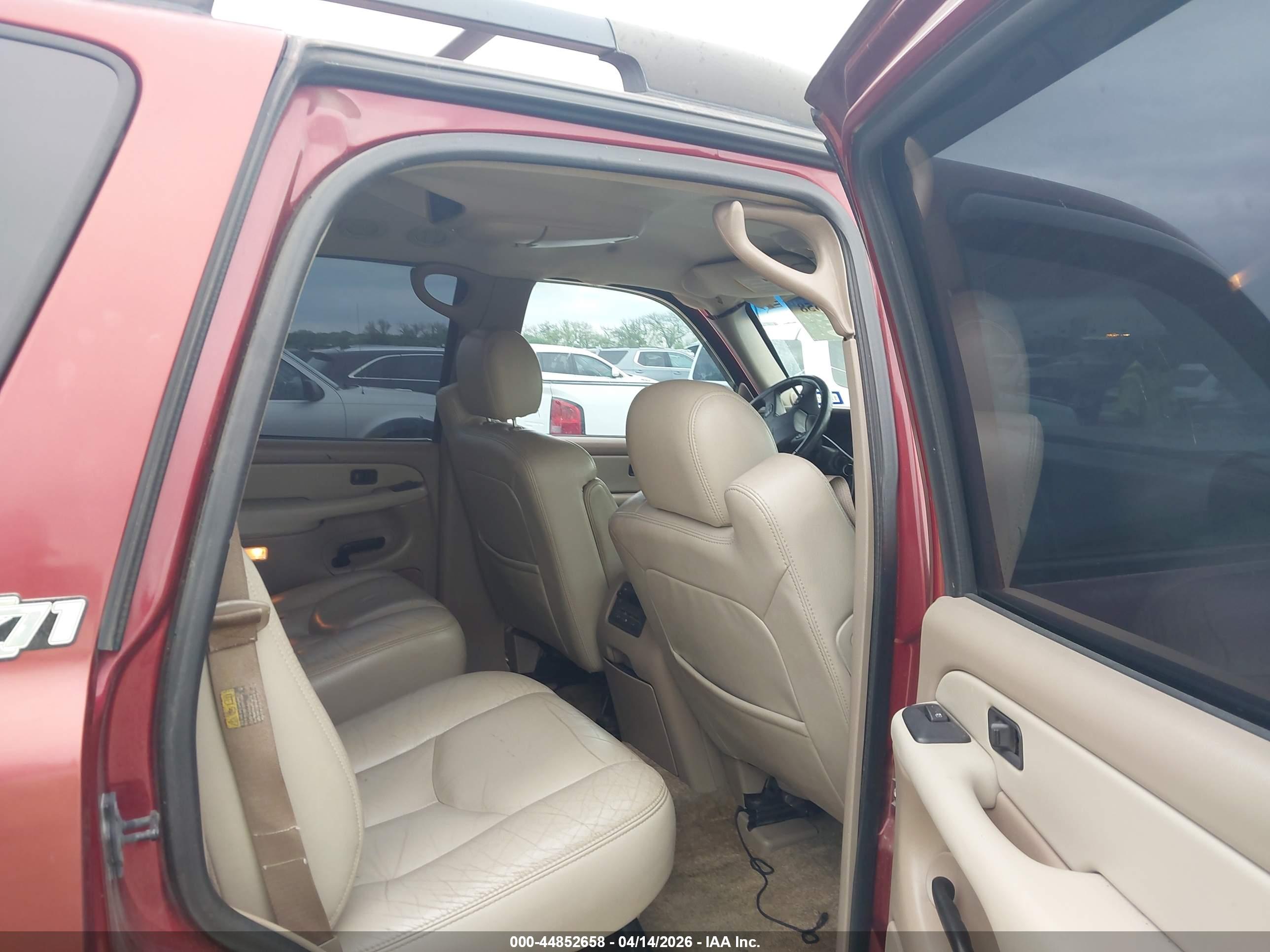CHEVROLET TAHOE image 8
