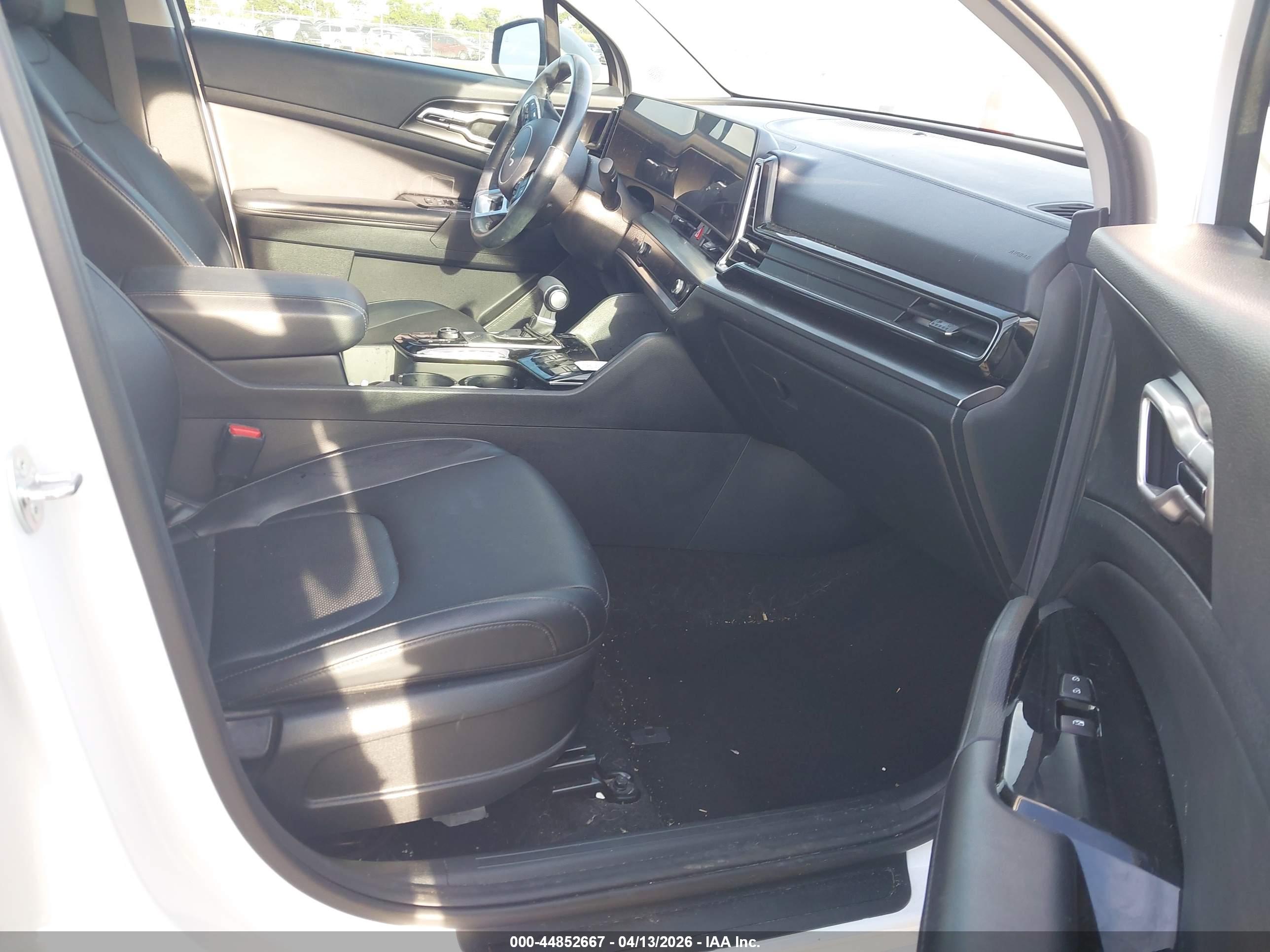 KIA SPORTAGE image 5
