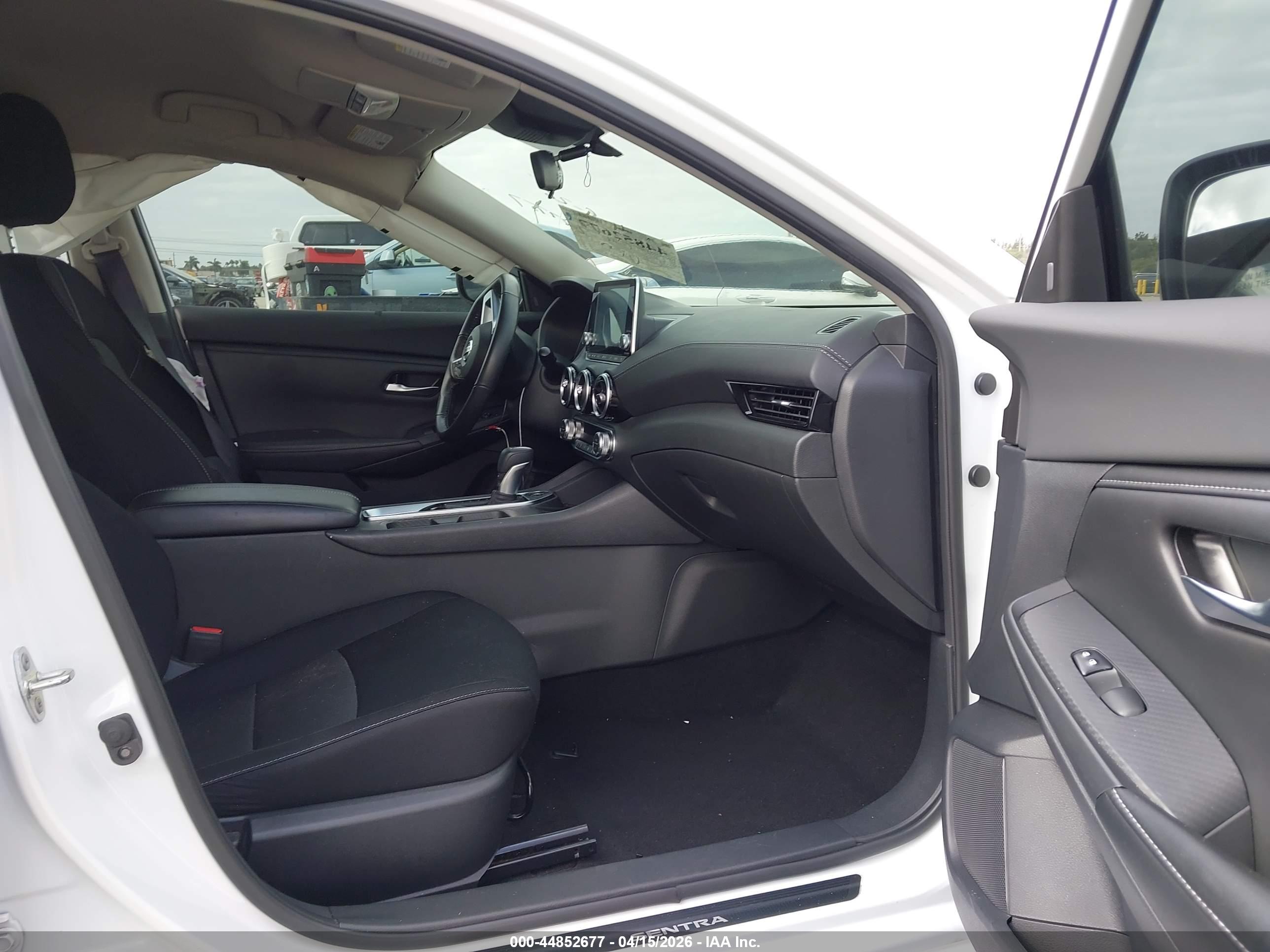 NISSAN SENTRA image 5