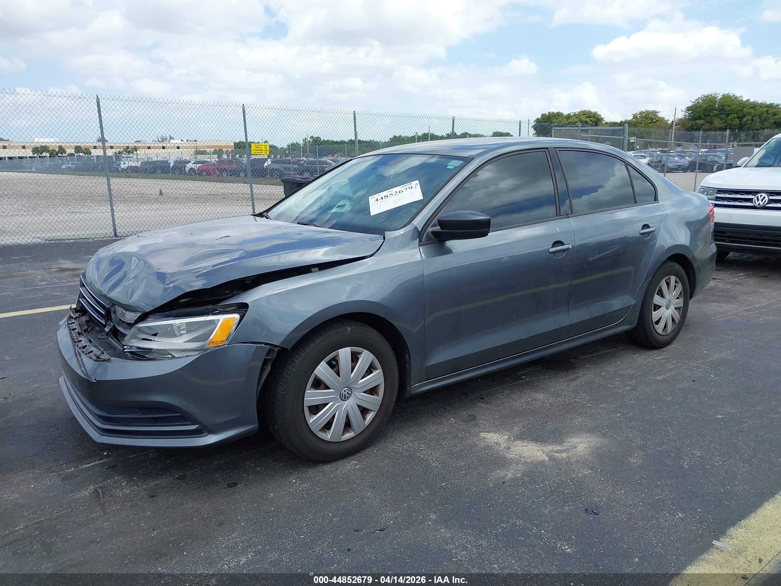 VOLKSWAGEN JETTA image 2
