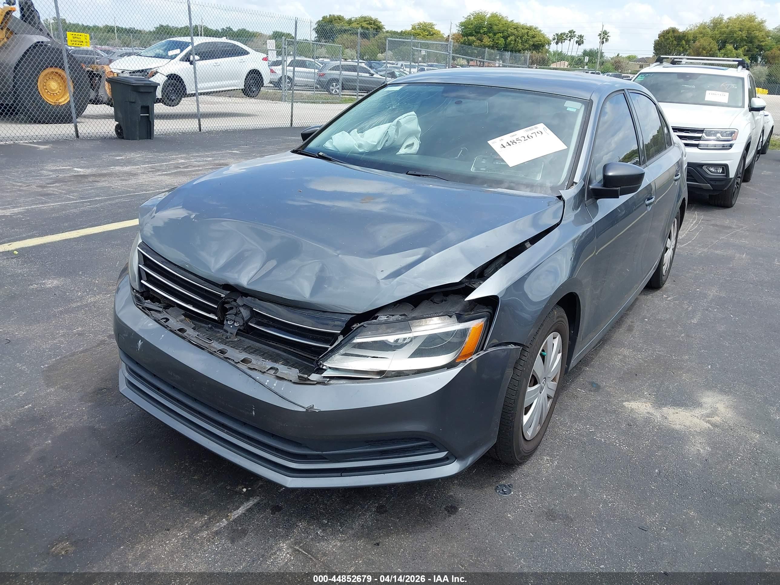 VOLKSWAGEN JETTA image 6