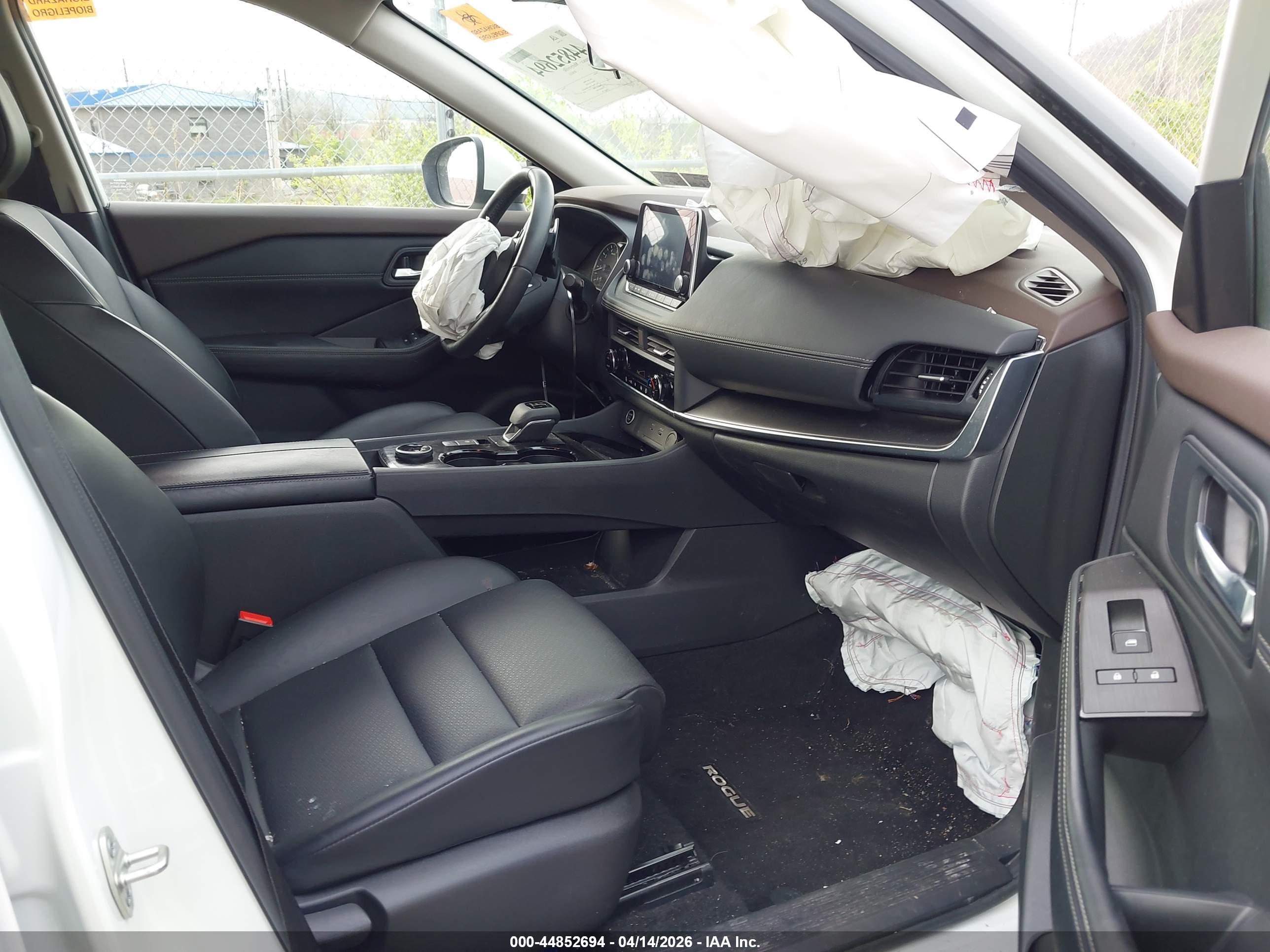 NISSAN ROGUE image 5