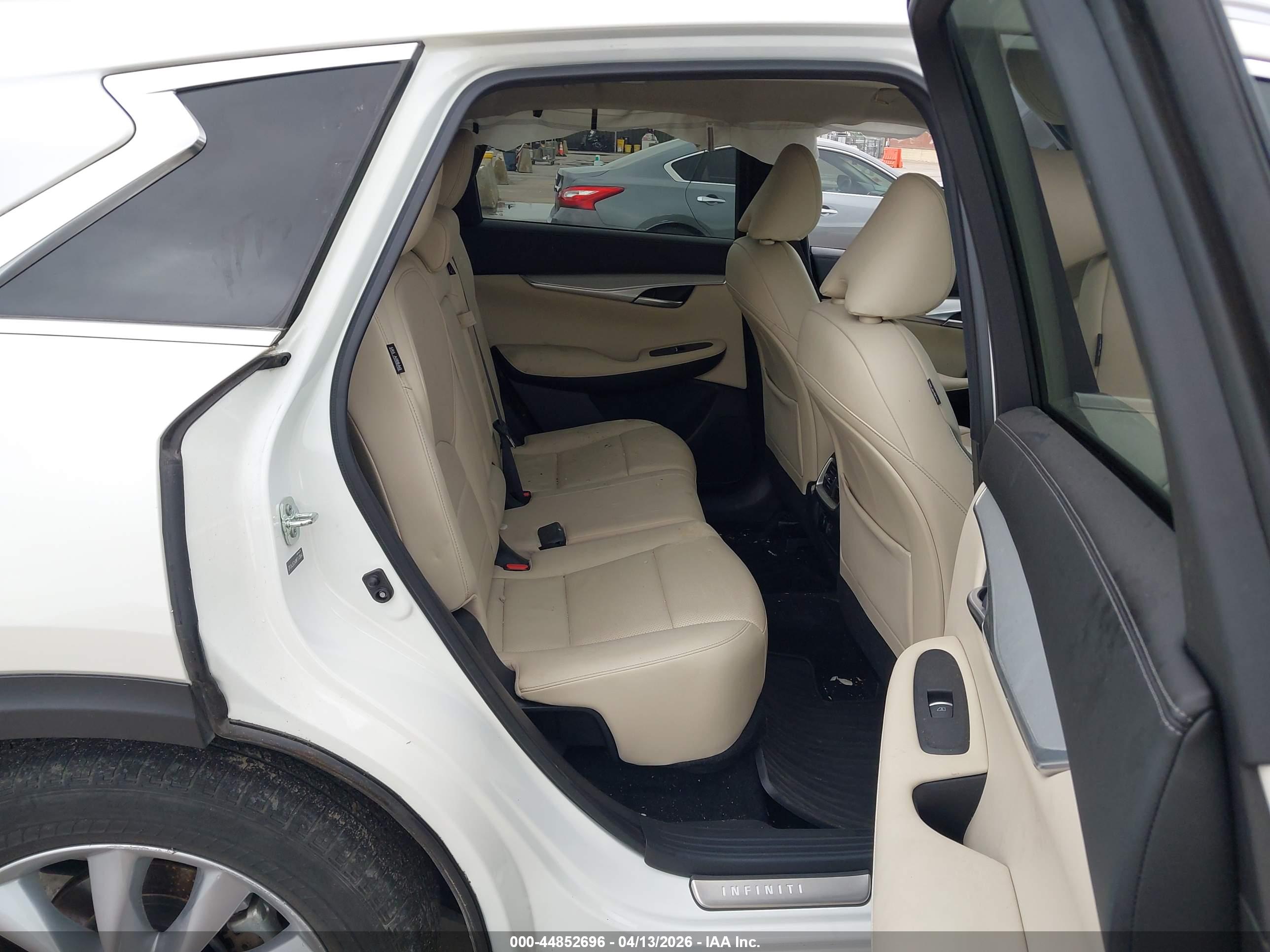 INFINITI QX50 image 8