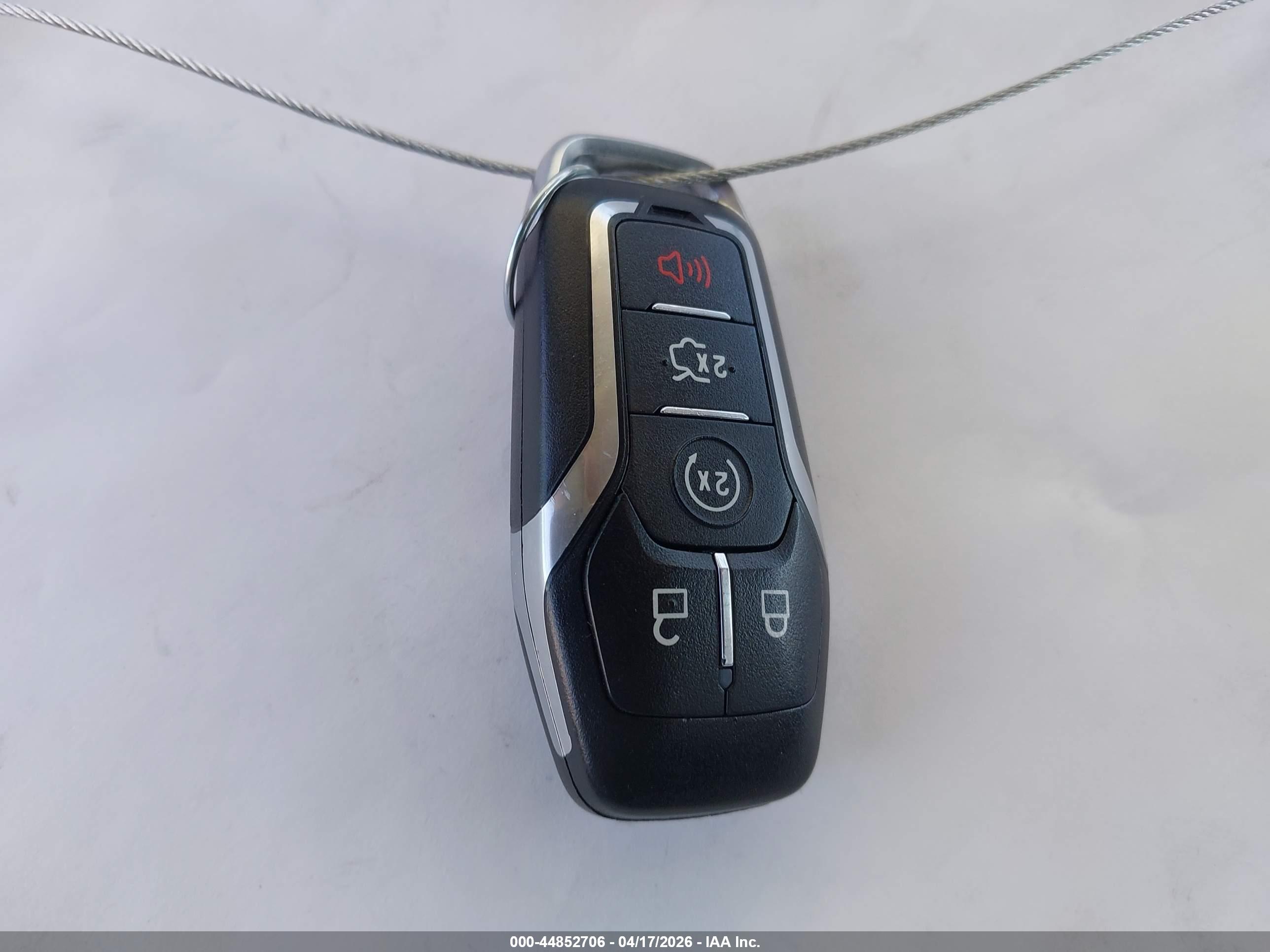 FORD FUSION image 11