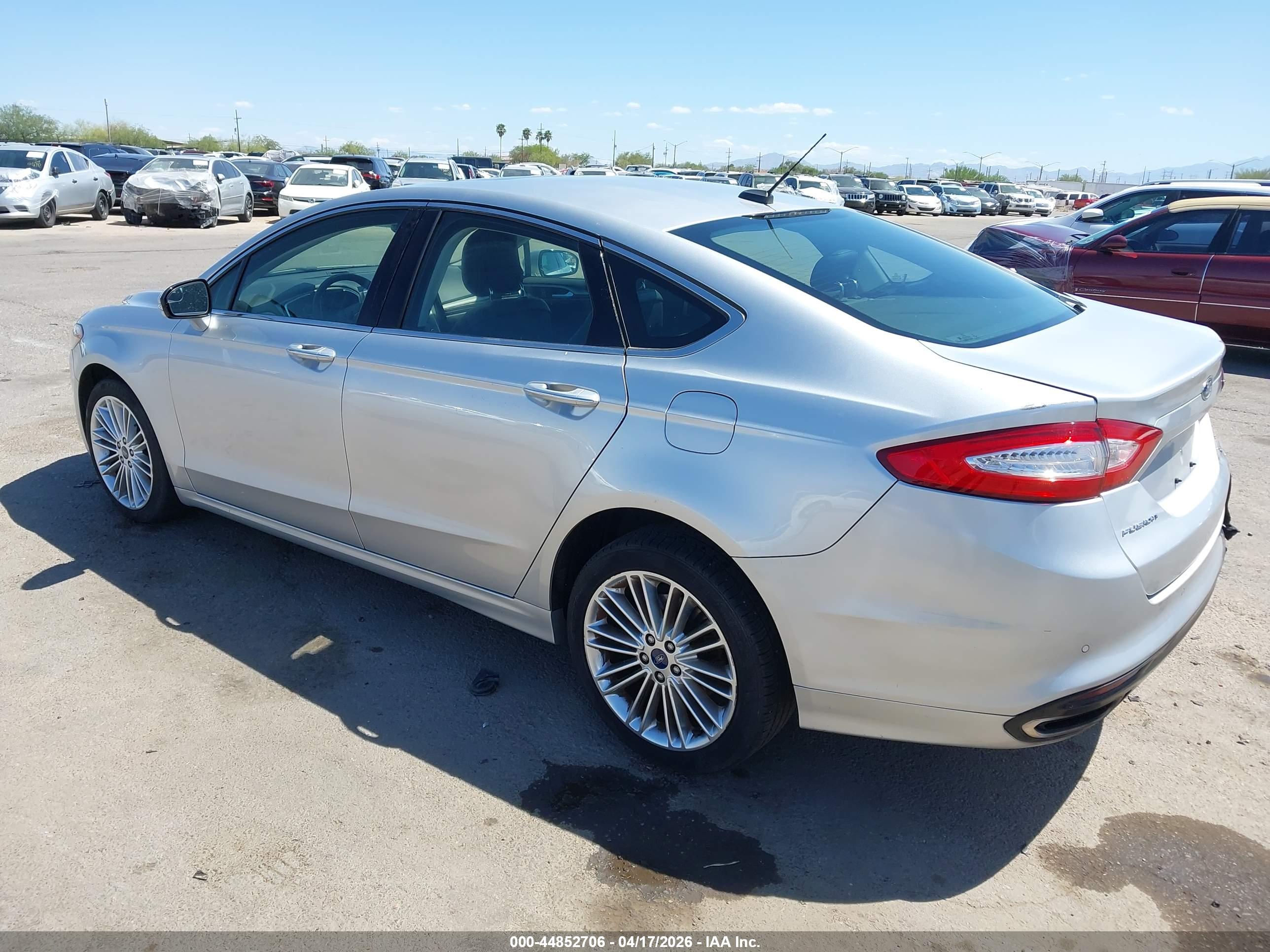 FORD FUSION image 3