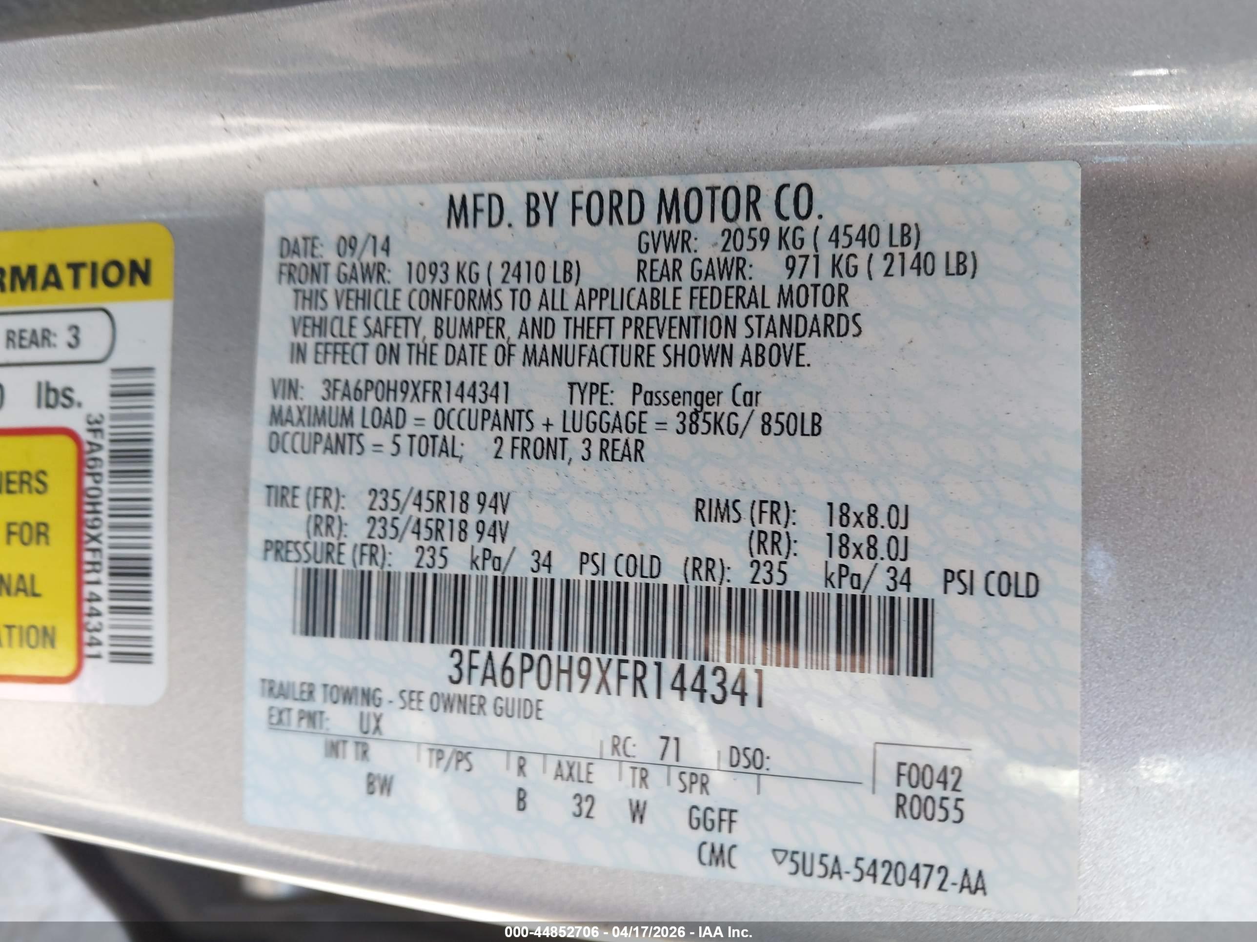 FORD FUSION image 9